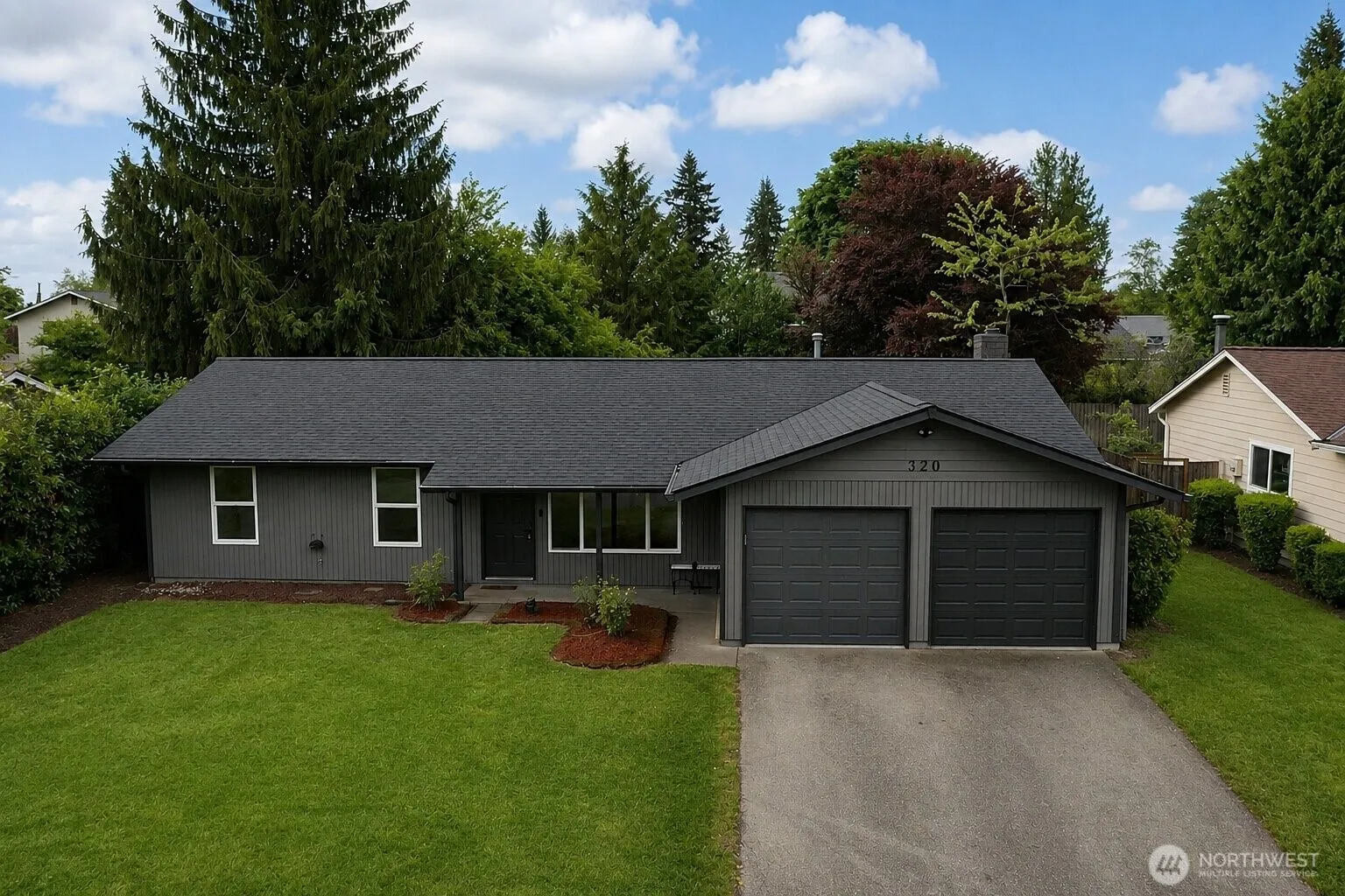 Property photo for 320 213th Place Sw, Bothell photo 2