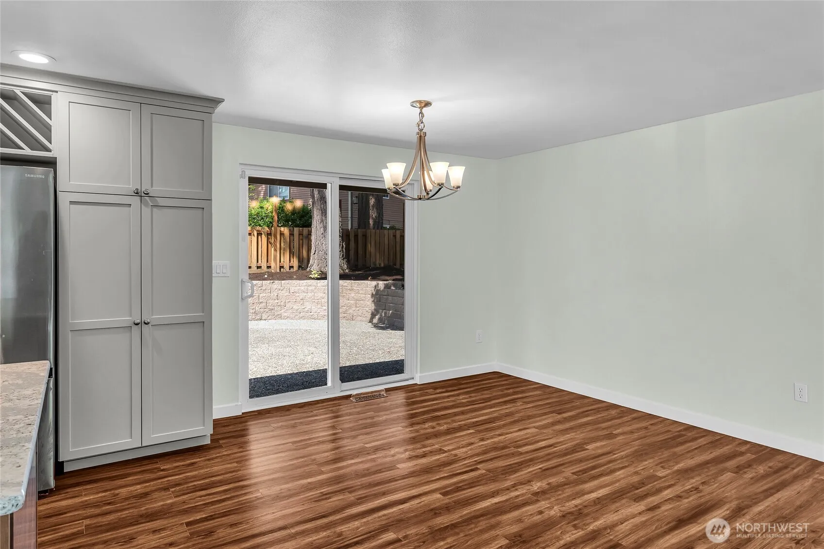 Property photo for 7902 89th Avenue Sw, Lakewood photo 5
