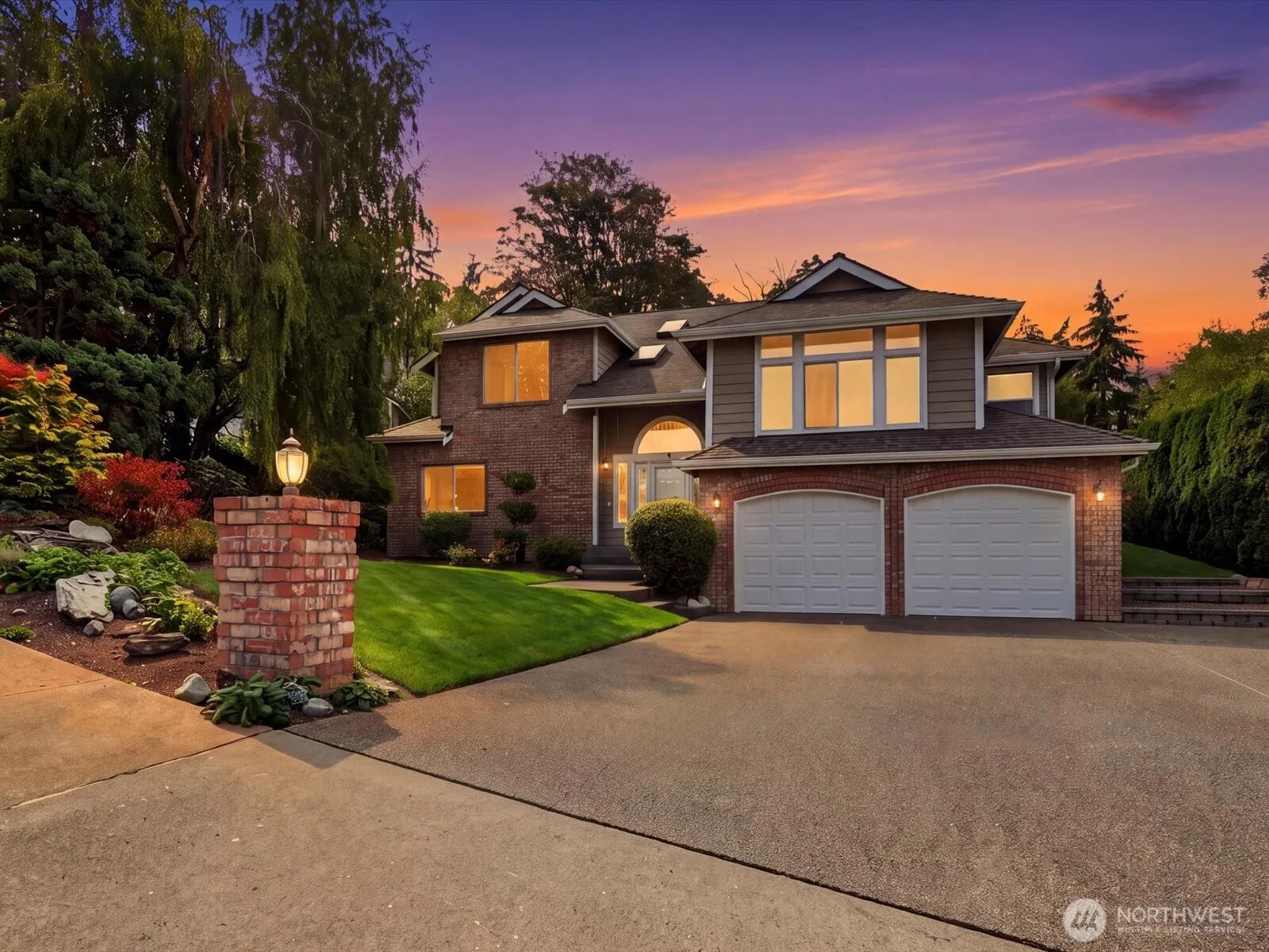 Property photo for 1835 S 251st Place, Des Moines