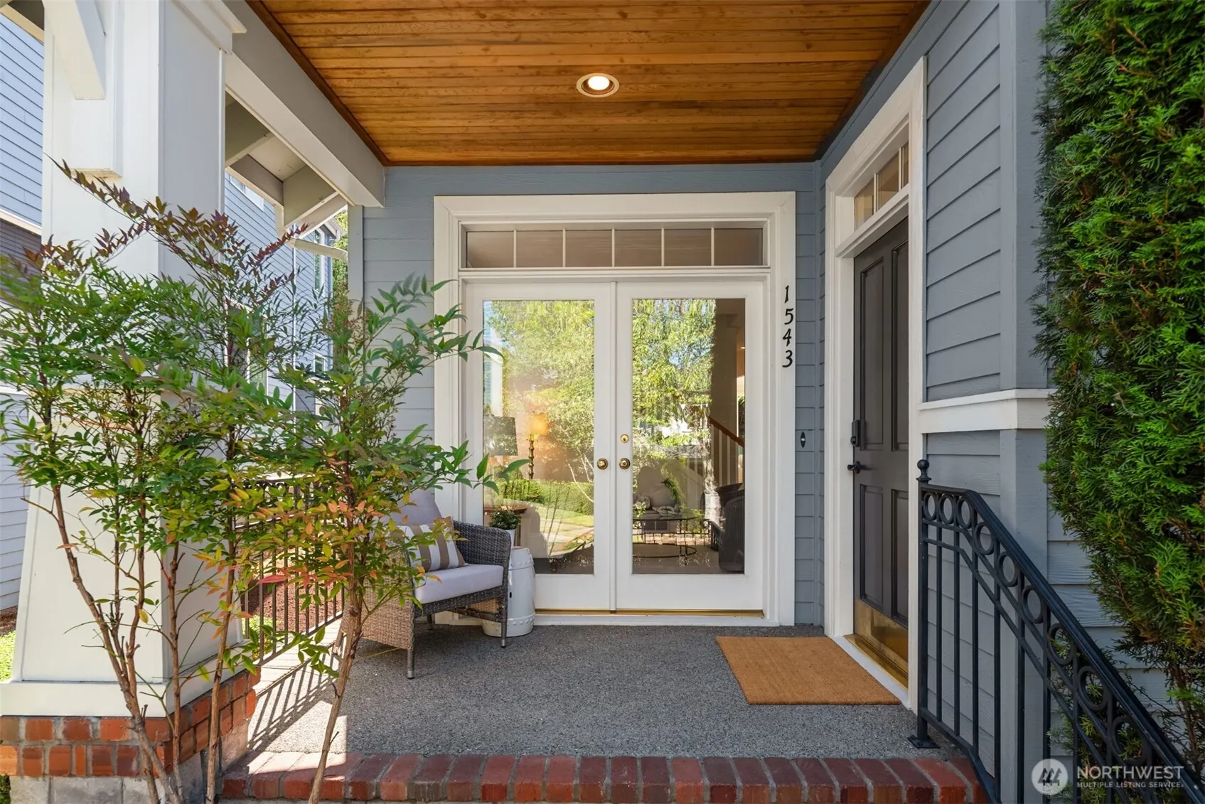 Property photo for 1543 Ne Iris Street, Issaquah photo 2