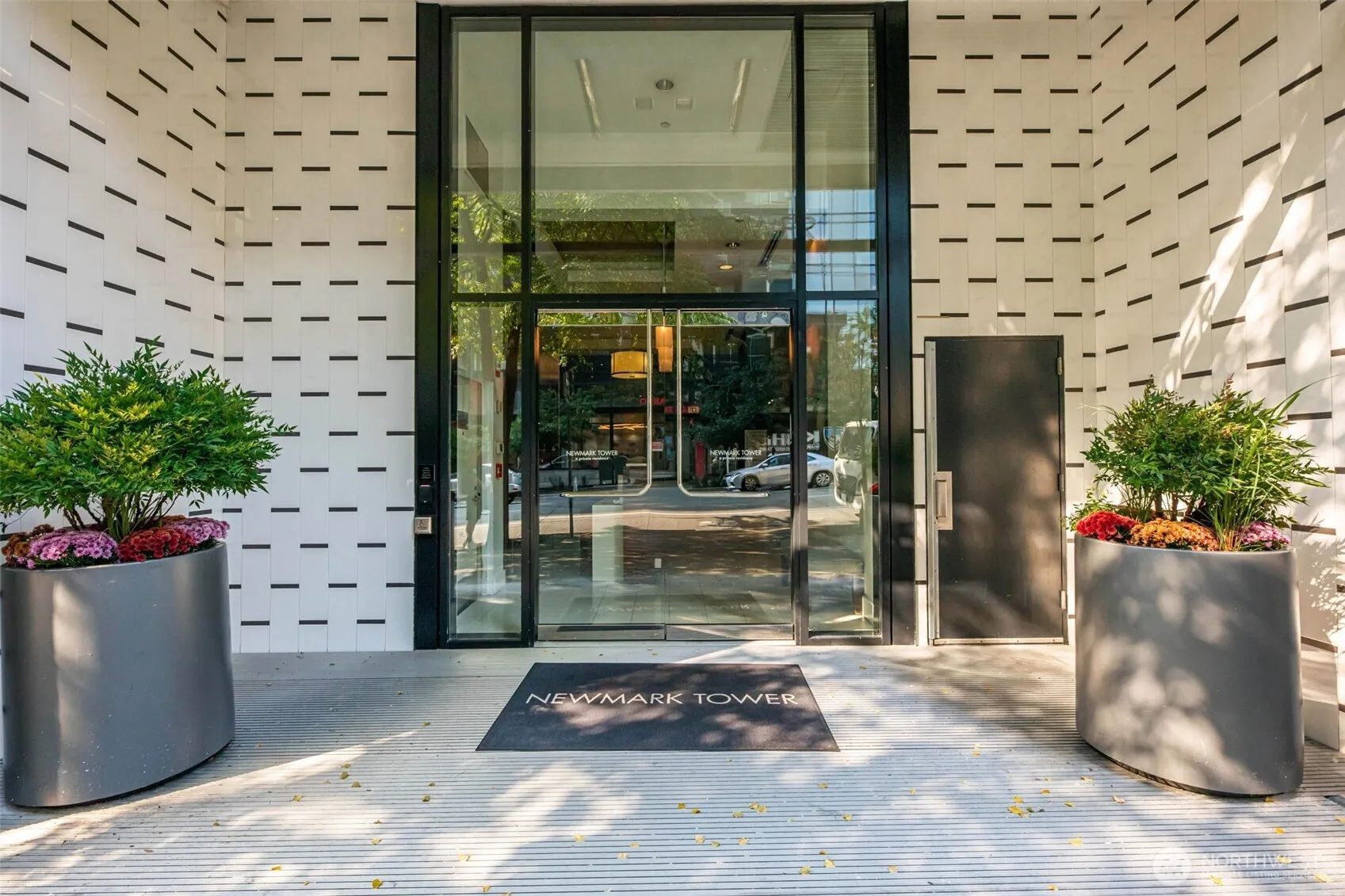 Property photo for 1415 2nd Avenue #2106, Seattle photo 2