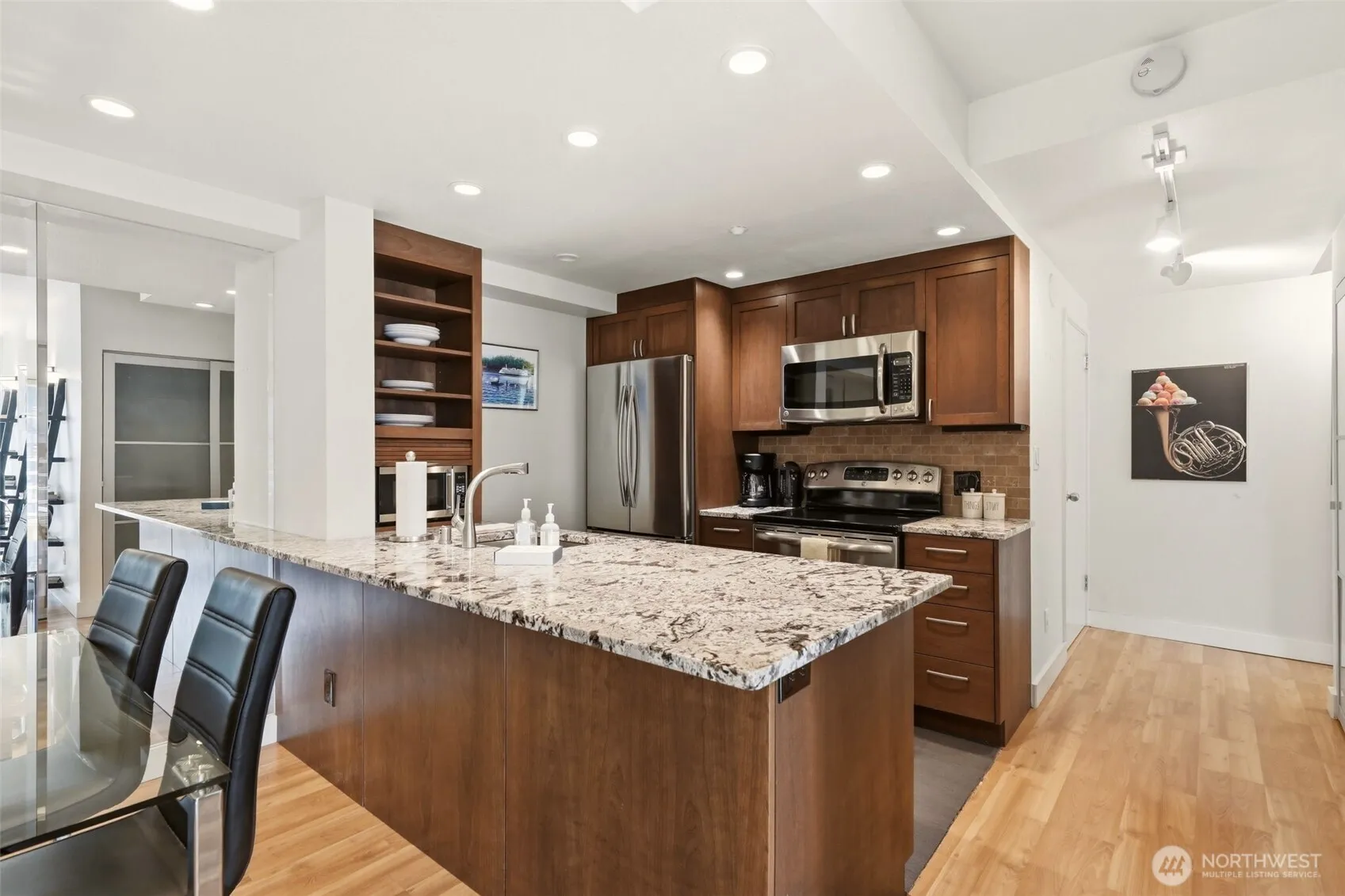 Property photo for 1415 2nd Avenue #2106, Seattle photo 4