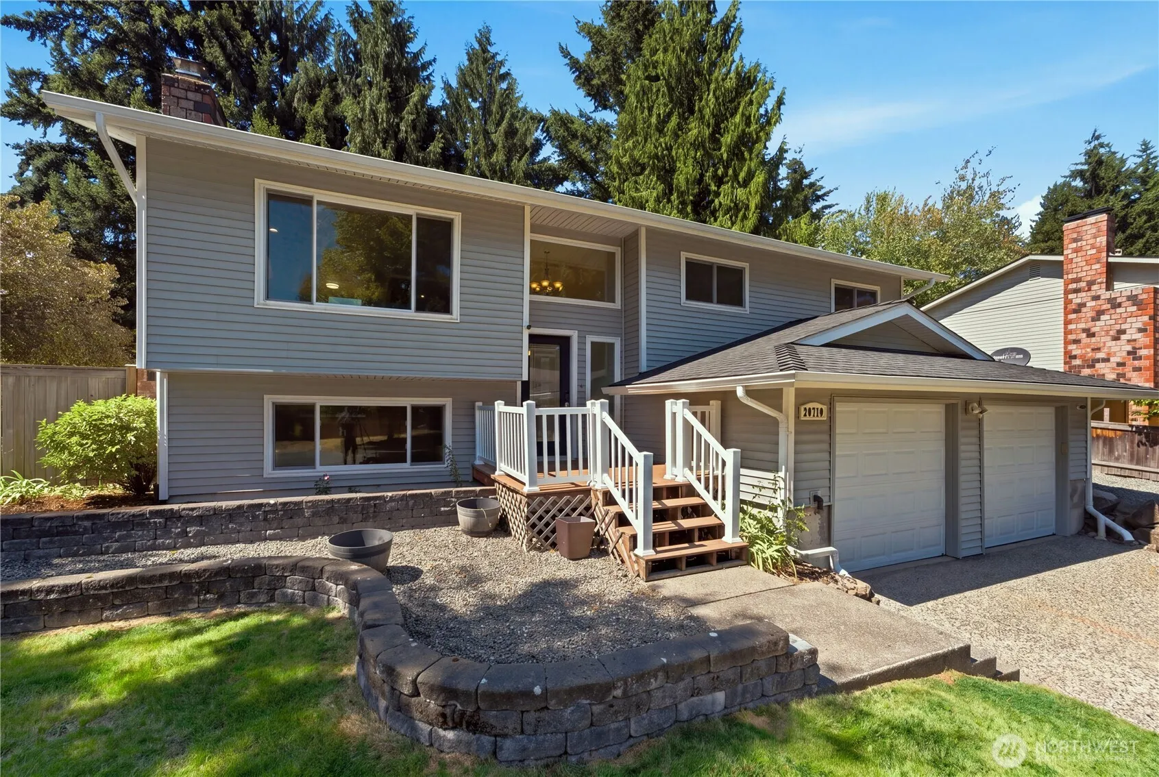Property photo for 20710 11th Drive Se, Bothell photo 2