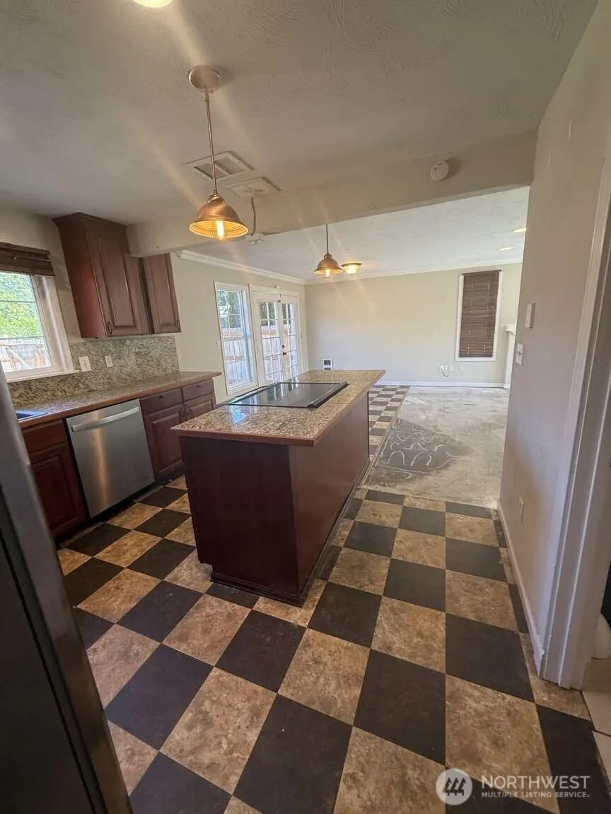 Property photo for 417 161st Street Court E, Tacoma photo 5
