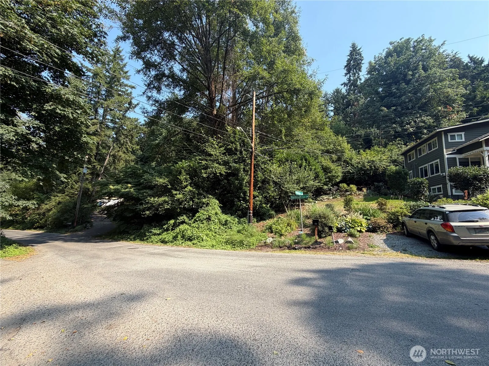 Property photo for 21 Xx Fairmount Avenue Sw, Seattle photo 3