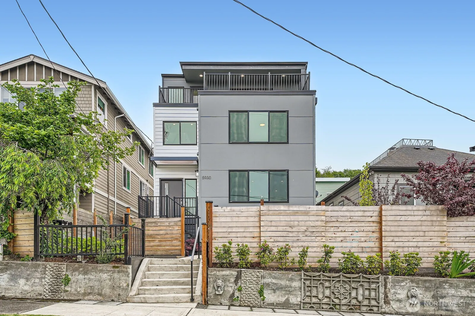 Property photo for 5930 18th Avenue S, Seattle photo 2