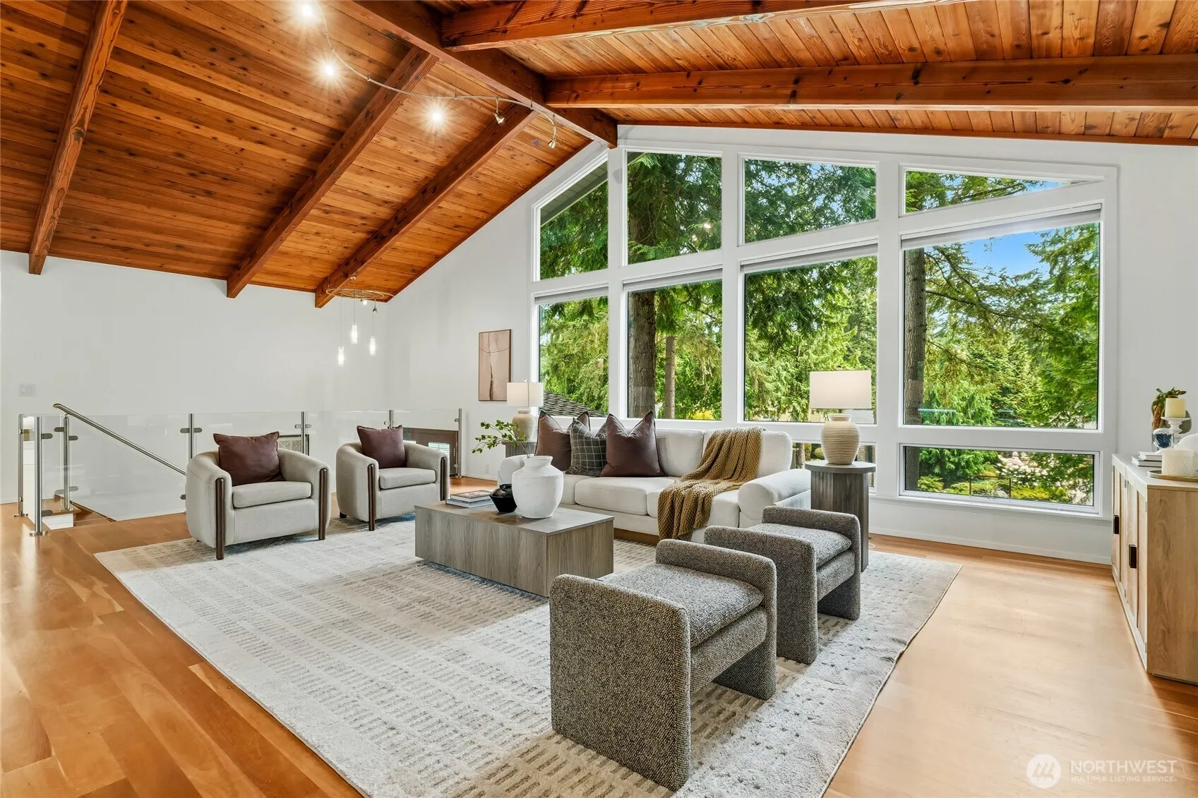 Property photo for 2531 Sahalee Drive W, Sammamish photo 4
