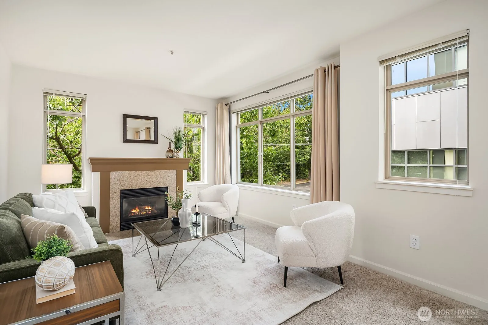 Property photo for 1000 Aurora Avenue N #311, Seattle photo 2