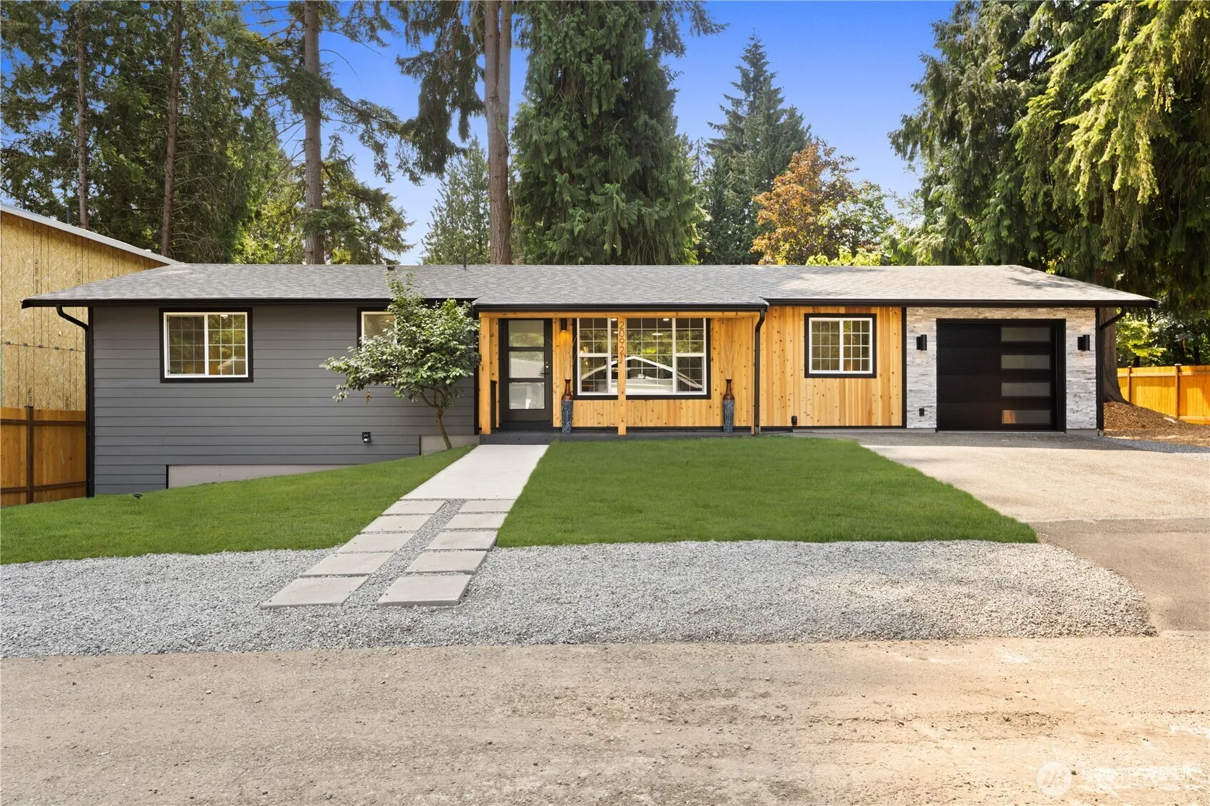 Property photo for 20921 W Richmond Road, Bothell photo 2