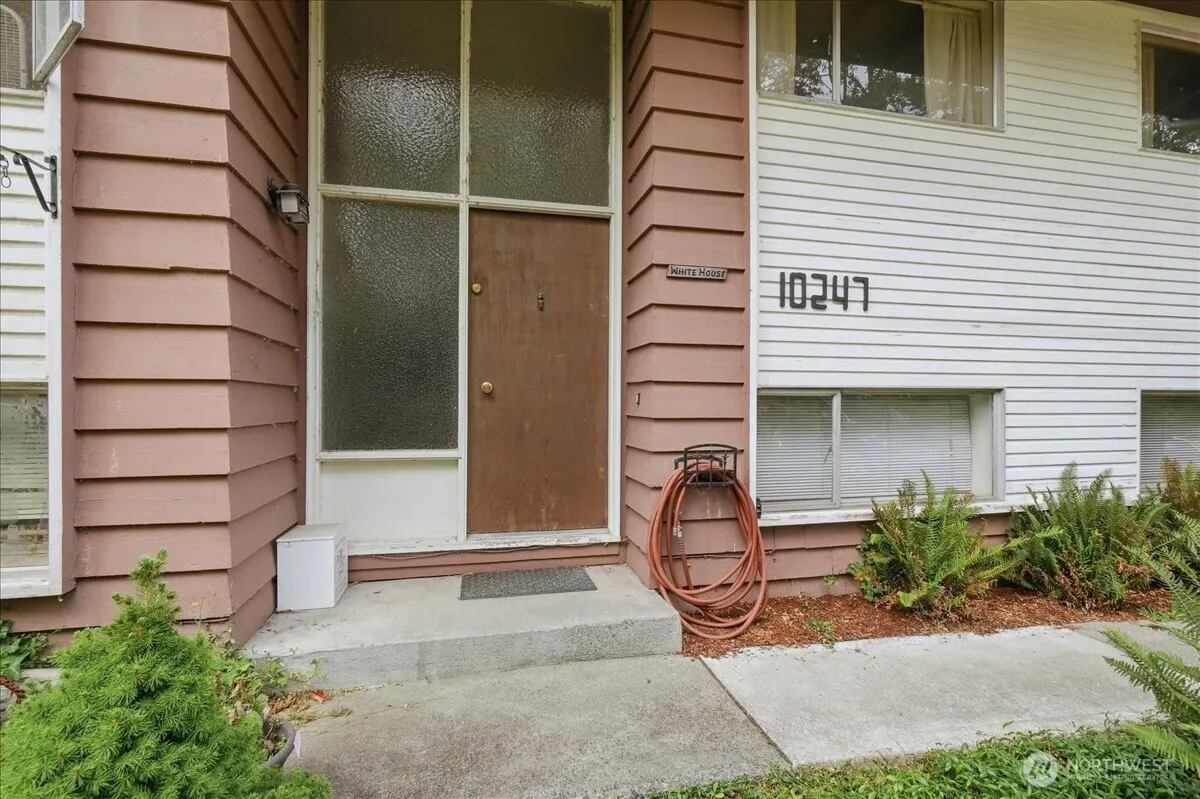 Property photo for 10247 10th Avenue S, Seattle photo 2