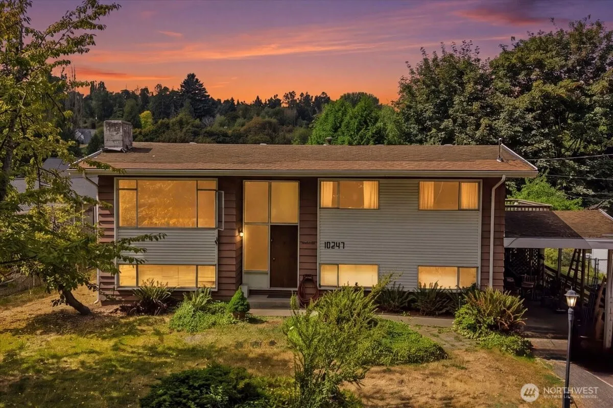 Property photo for 10247 10th Avenue S, Seattle
