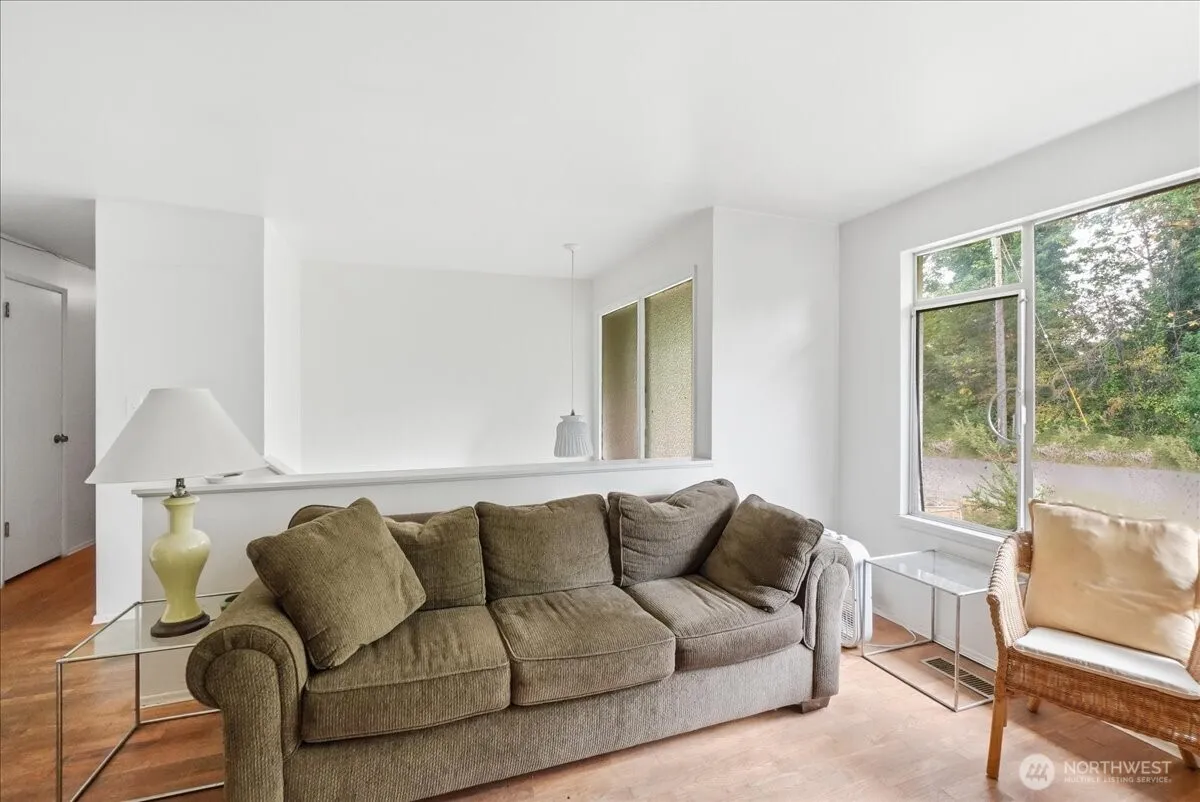 Property photo for 10247 10th Avenue S, Seattle photo 3