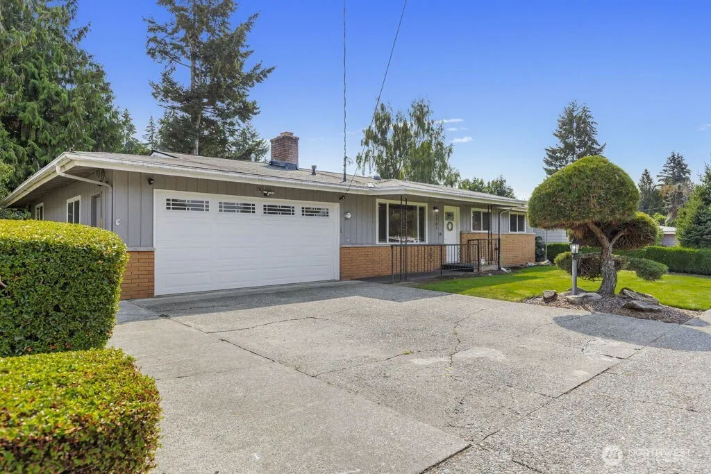 Property photo for 2701 Ne 24th Street, Renton photo 2