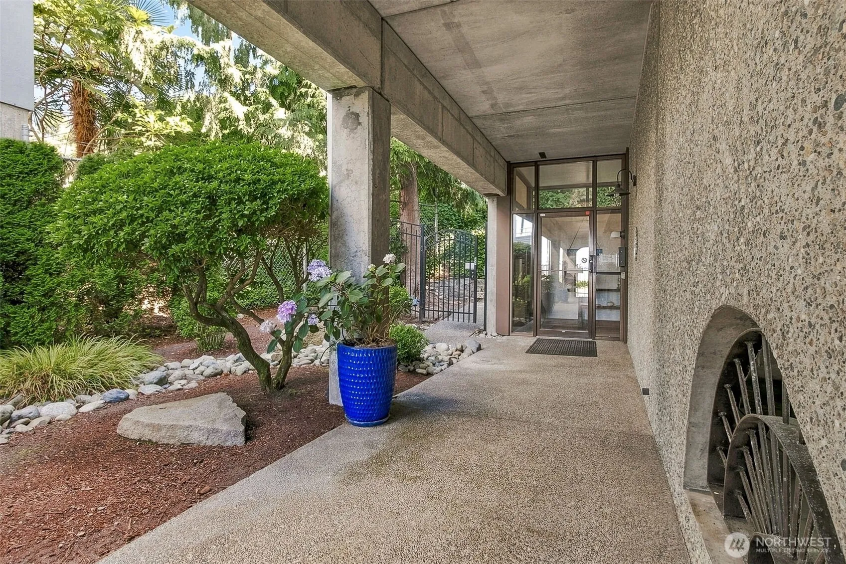 Property photo for 22222 Dock Avenue S #2c, Des Moines photo 2