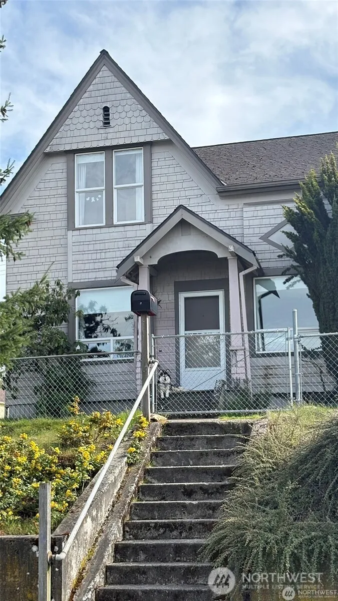 Property photo for 502 E Wright Avenue, Tacoma
