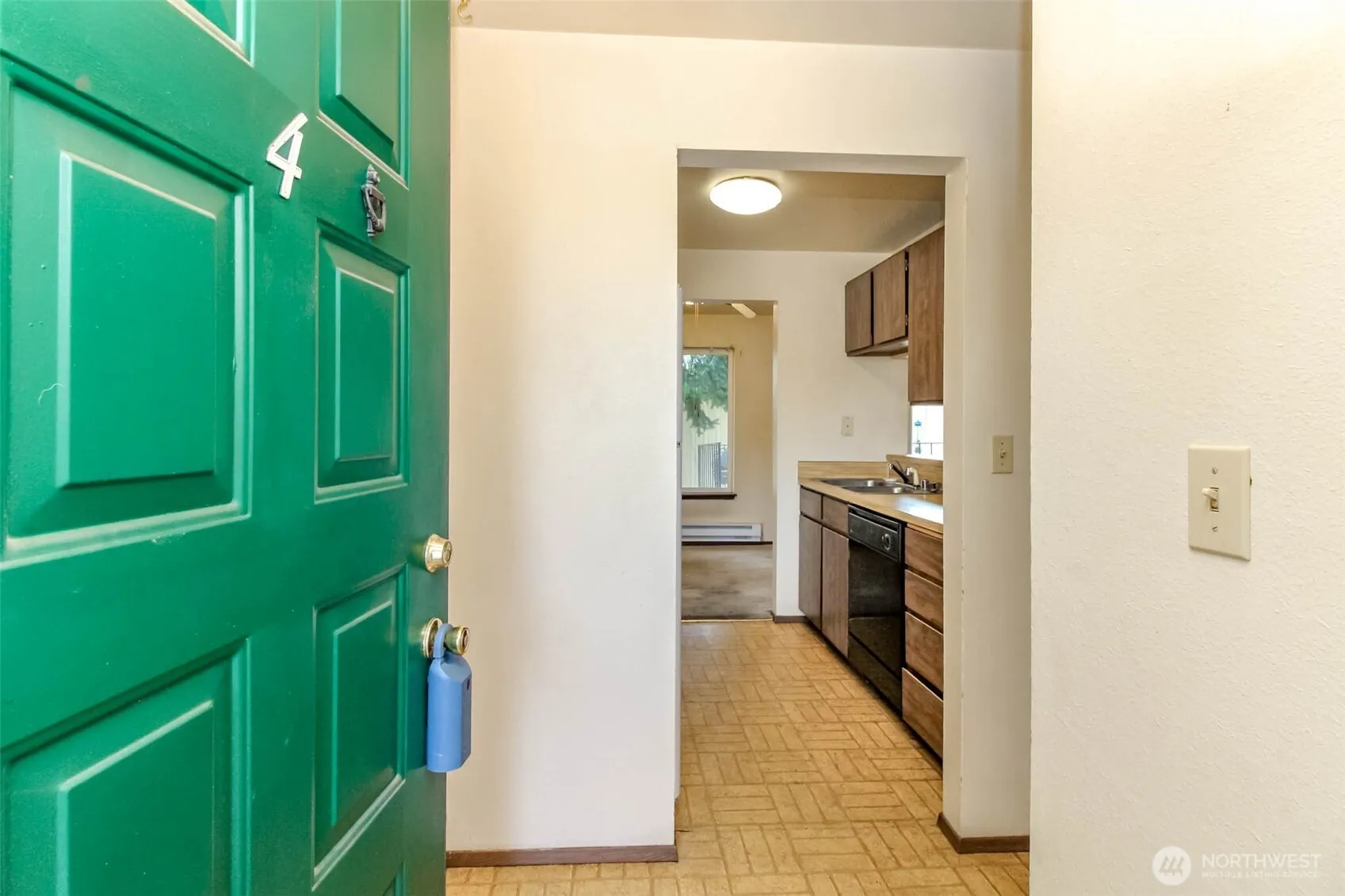 Property photo for 1102 8th Street Ne #4, Auburn