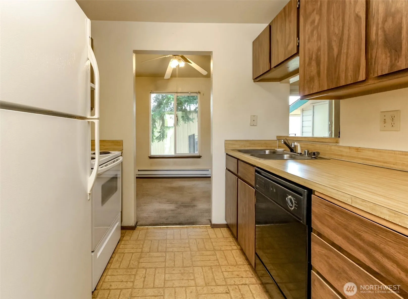 Property photo for 1102 8th Street Ne #4, Auburn photo 3