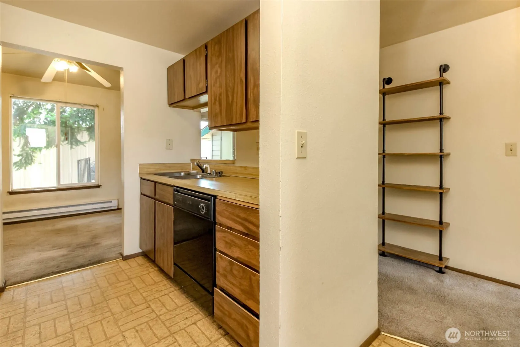 Property photo for 1102 8th Street Ne #4, Auburn photo 2