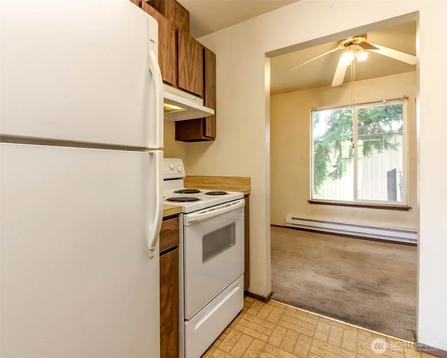 Property photo for 1102 8th Street Ne #4, Auburn photo 4