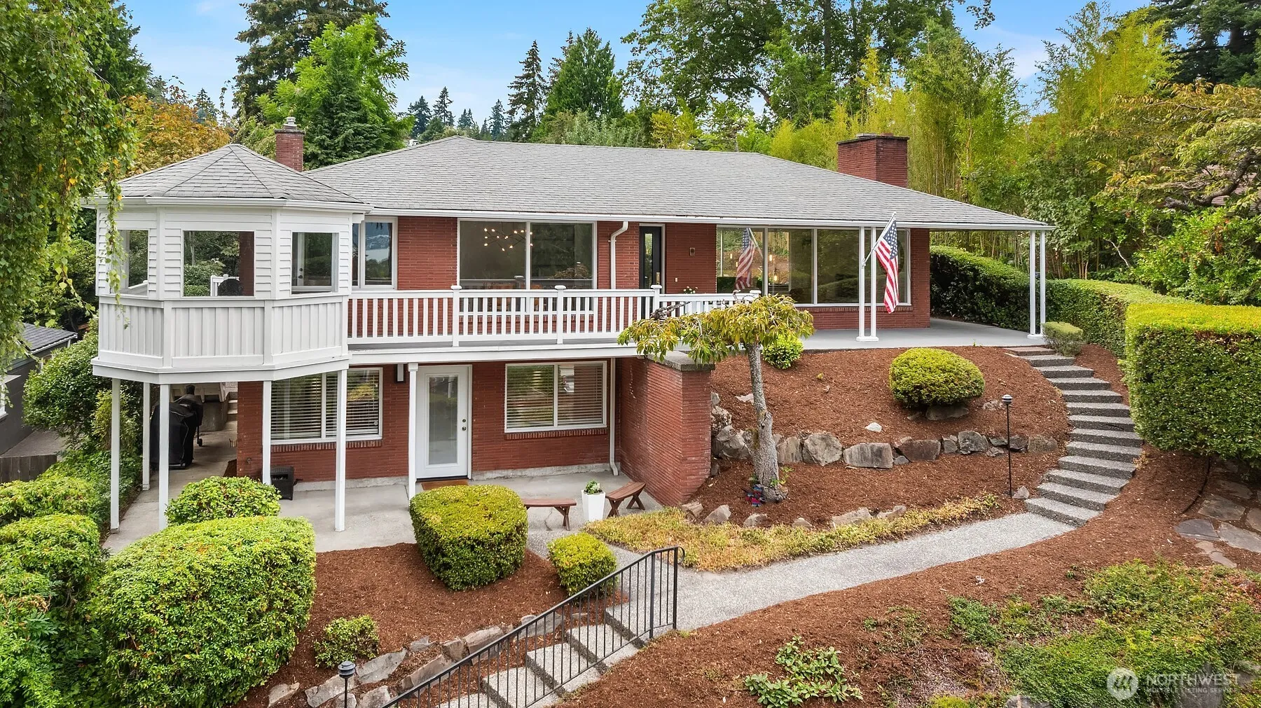 Property photo for 6635 57th Avenue Ne, Seattle