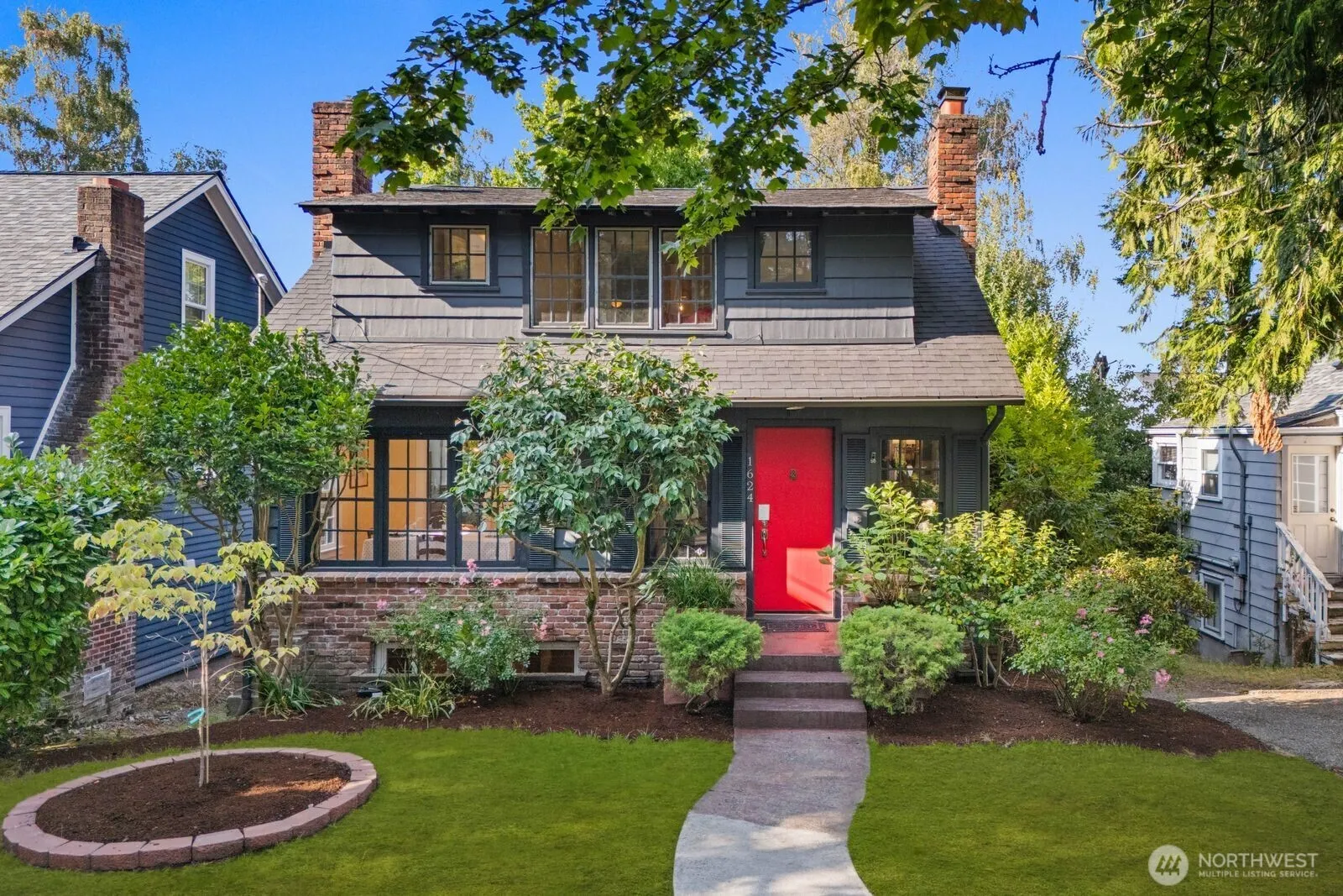 Property photo for 1624 E Mcgraw Street, Seattle