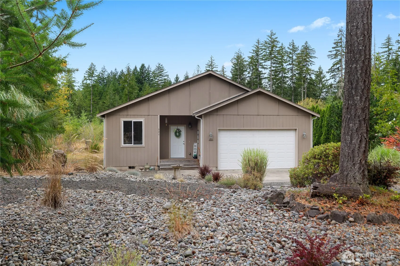 Property photo for 321 E Penzance Road, Shelton