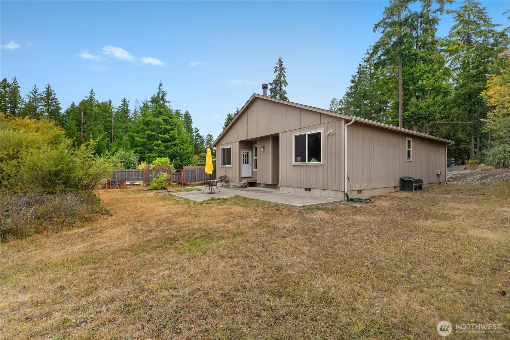 Property photo for 321 E Penzance Road, Shelton photo 2
