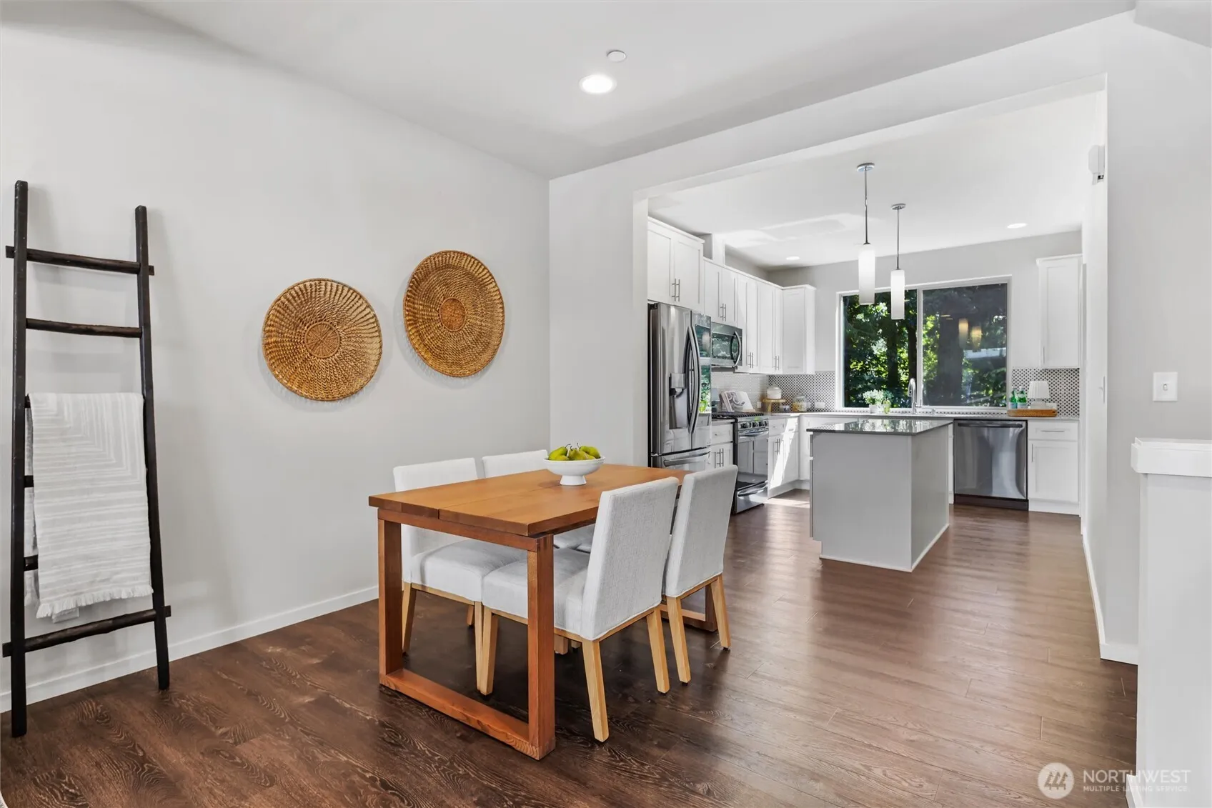 Property photo for 6861 Ne 170th Street #103, Kenmore photo 5