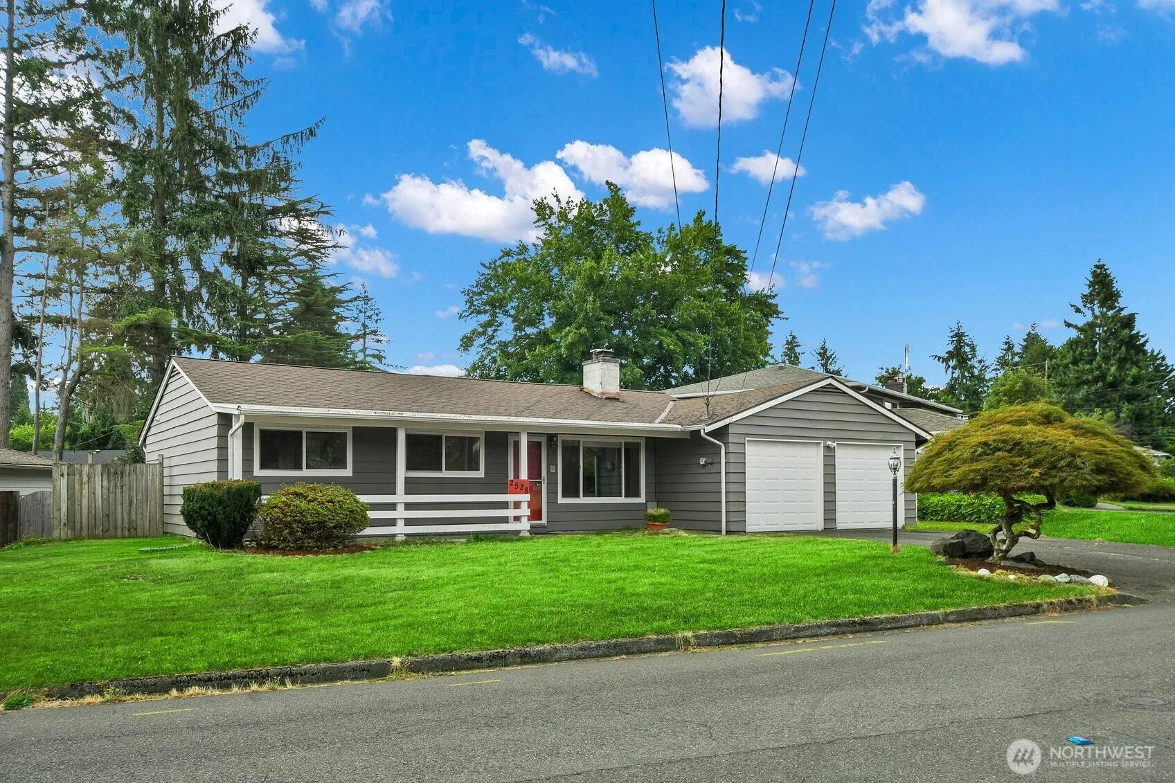 Property photo for 2528 166th Avenue Ne, Bellevue photo 3