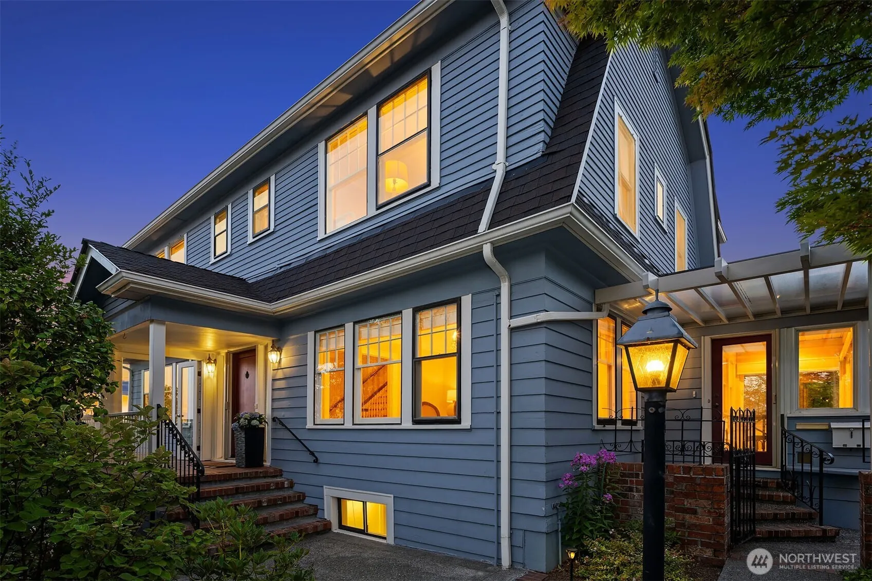 Property photo for 2449 43rd Avenue W, Seattle photo 4