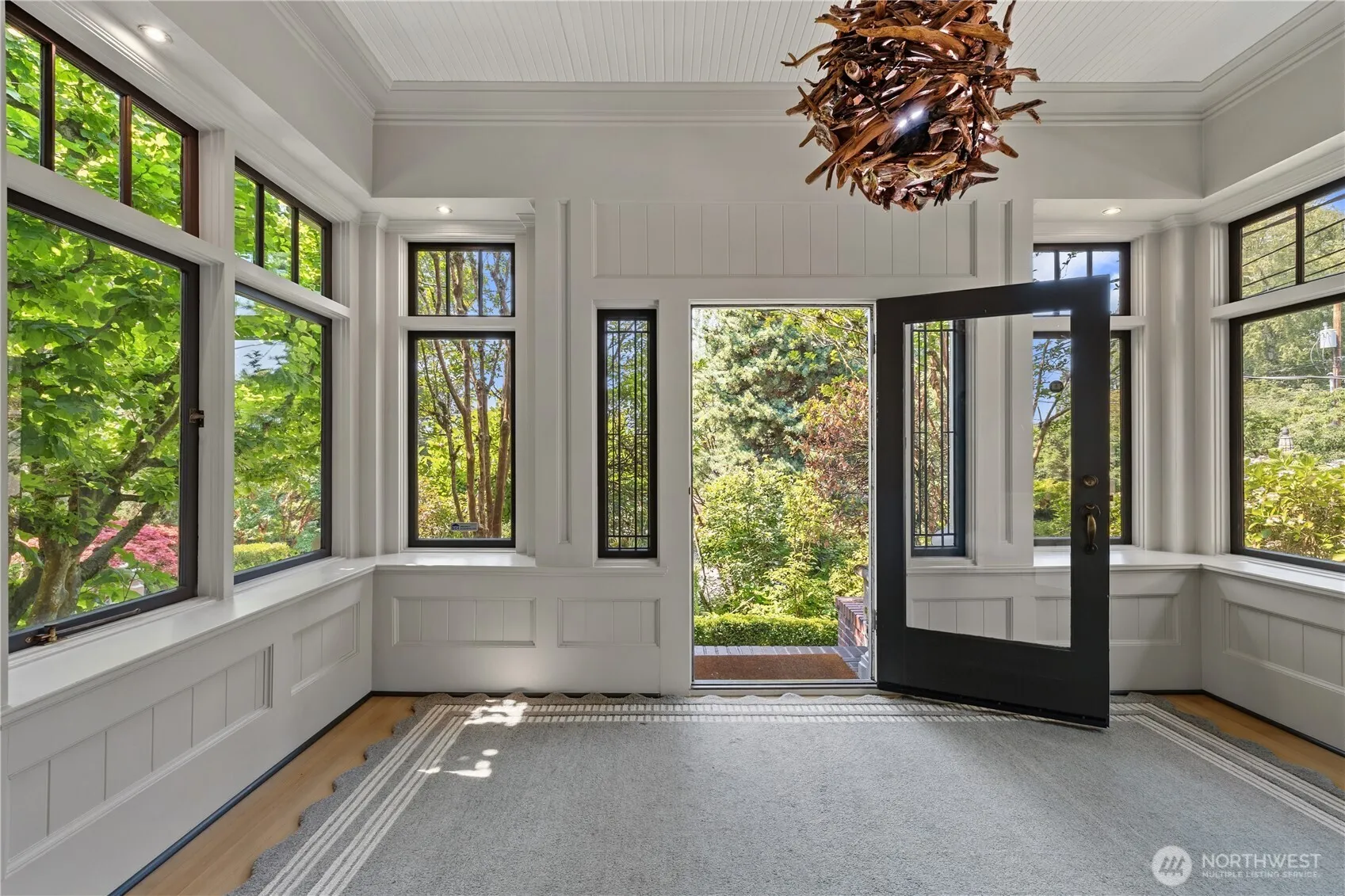 Property photo for 1108 Harvard Avenue E, Seattle photo 5
