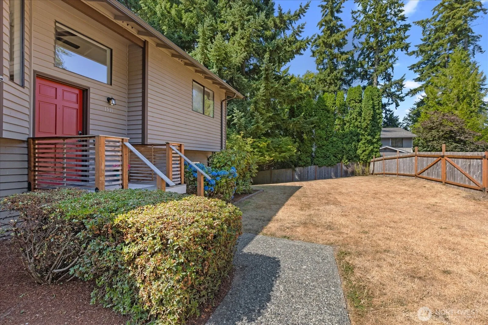 Property photo for 1511 N Lake Stickney Drive, Lynnwood photo 3