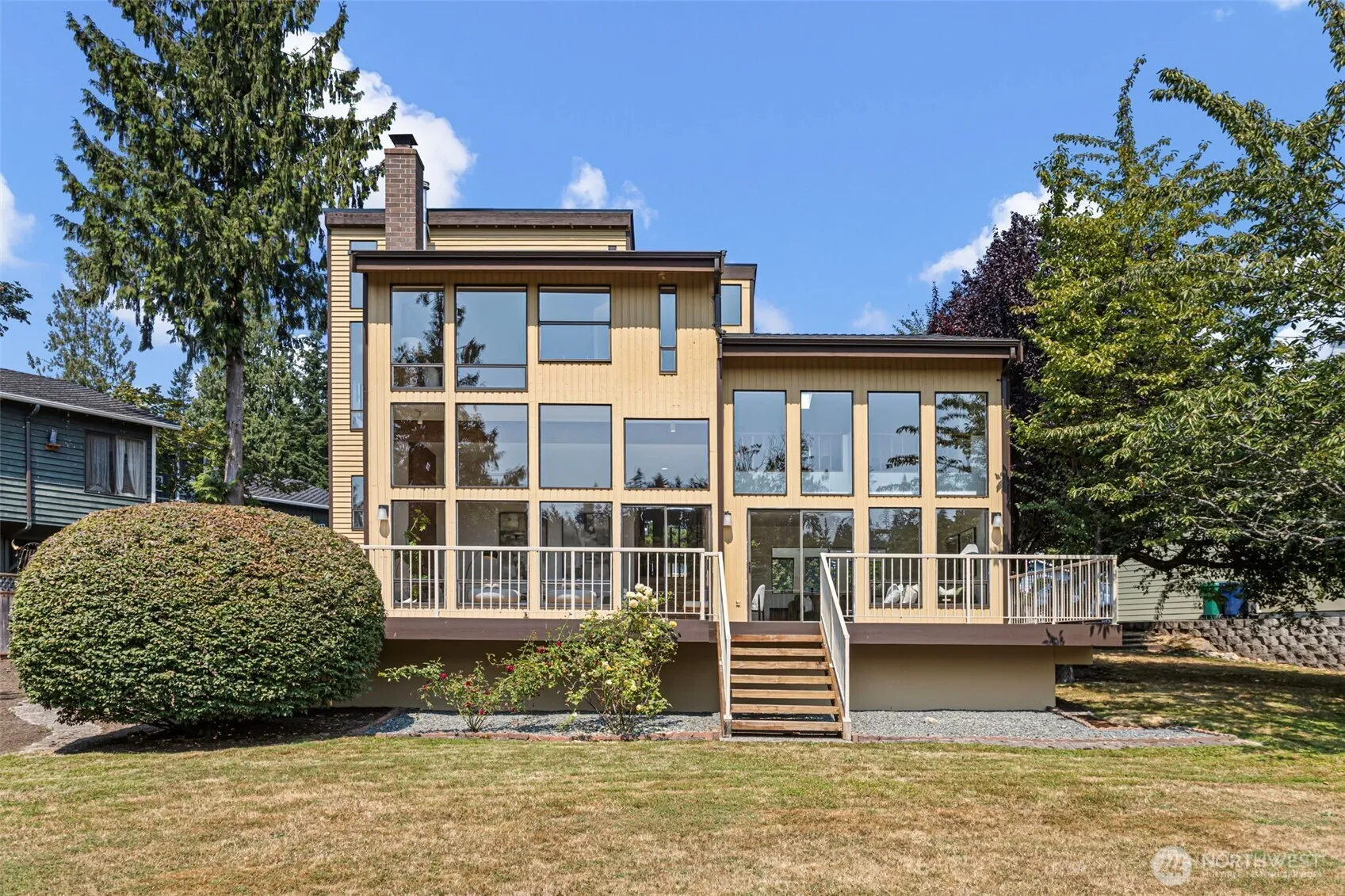 Property photo for 3202 102nd Place Se, Everett