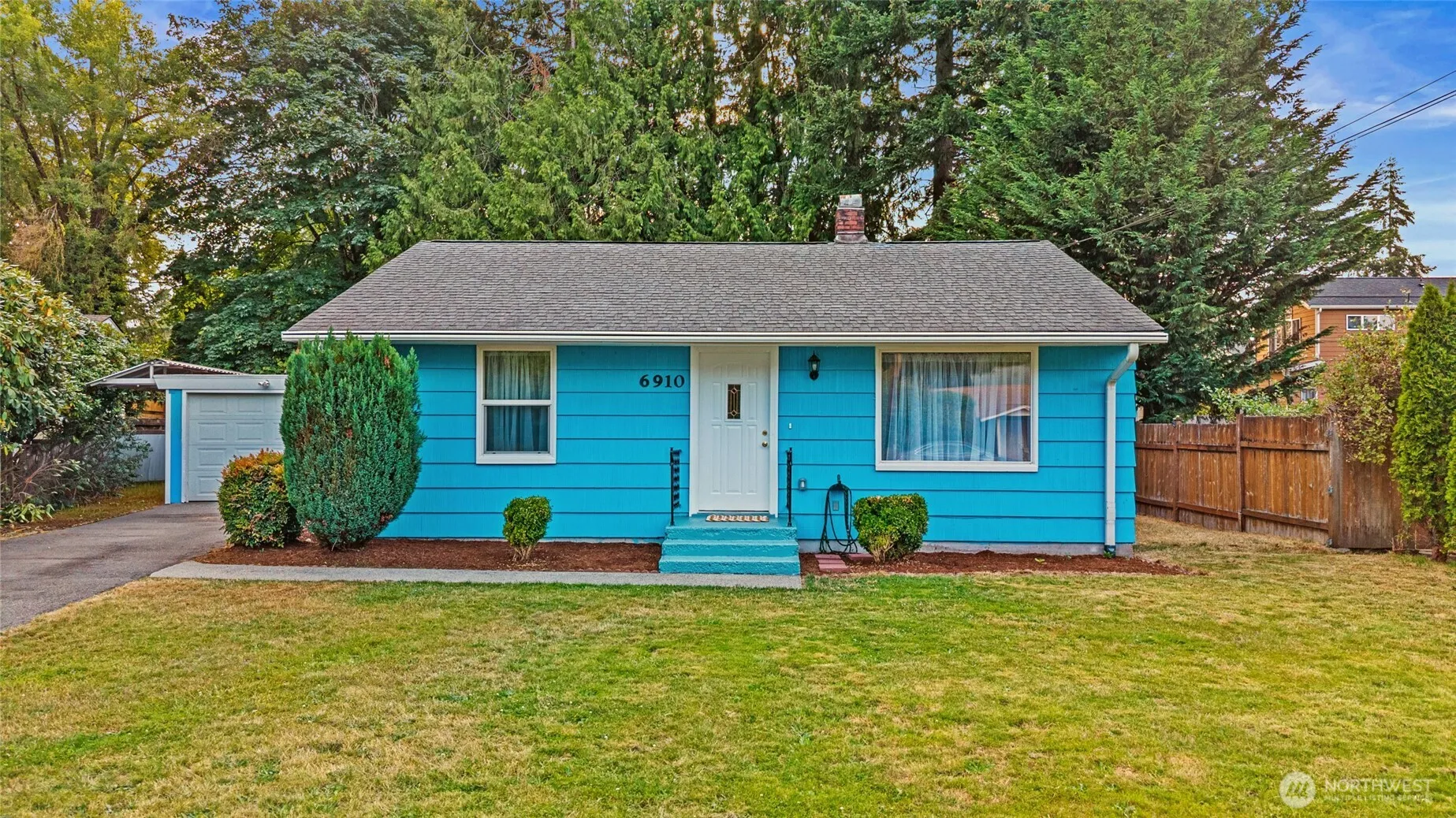 Property photo for 6910 Columbia Court, Everett