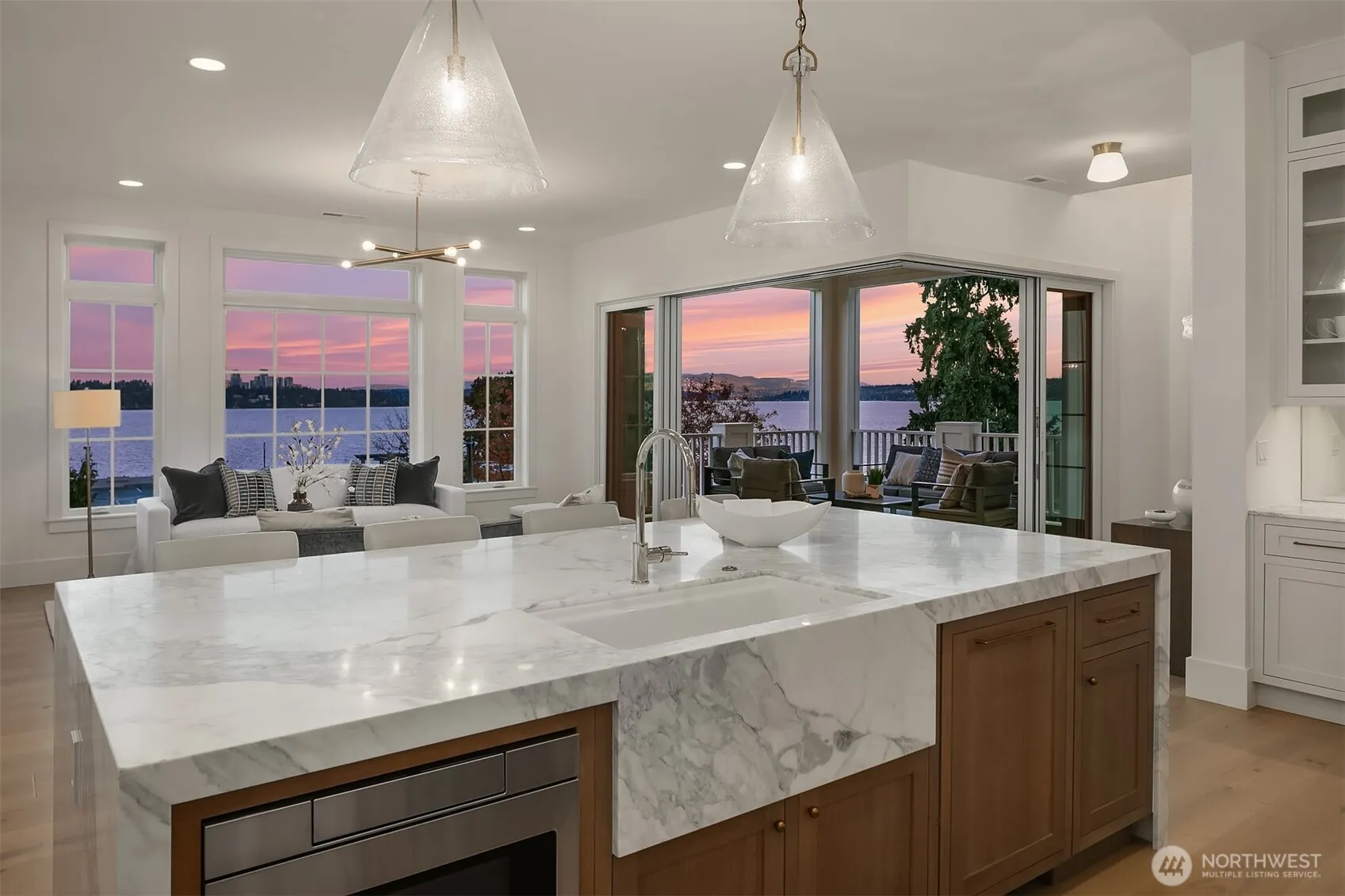 Property photo for 1031 Mcgilvra Boulevard E, Seattle photo 5