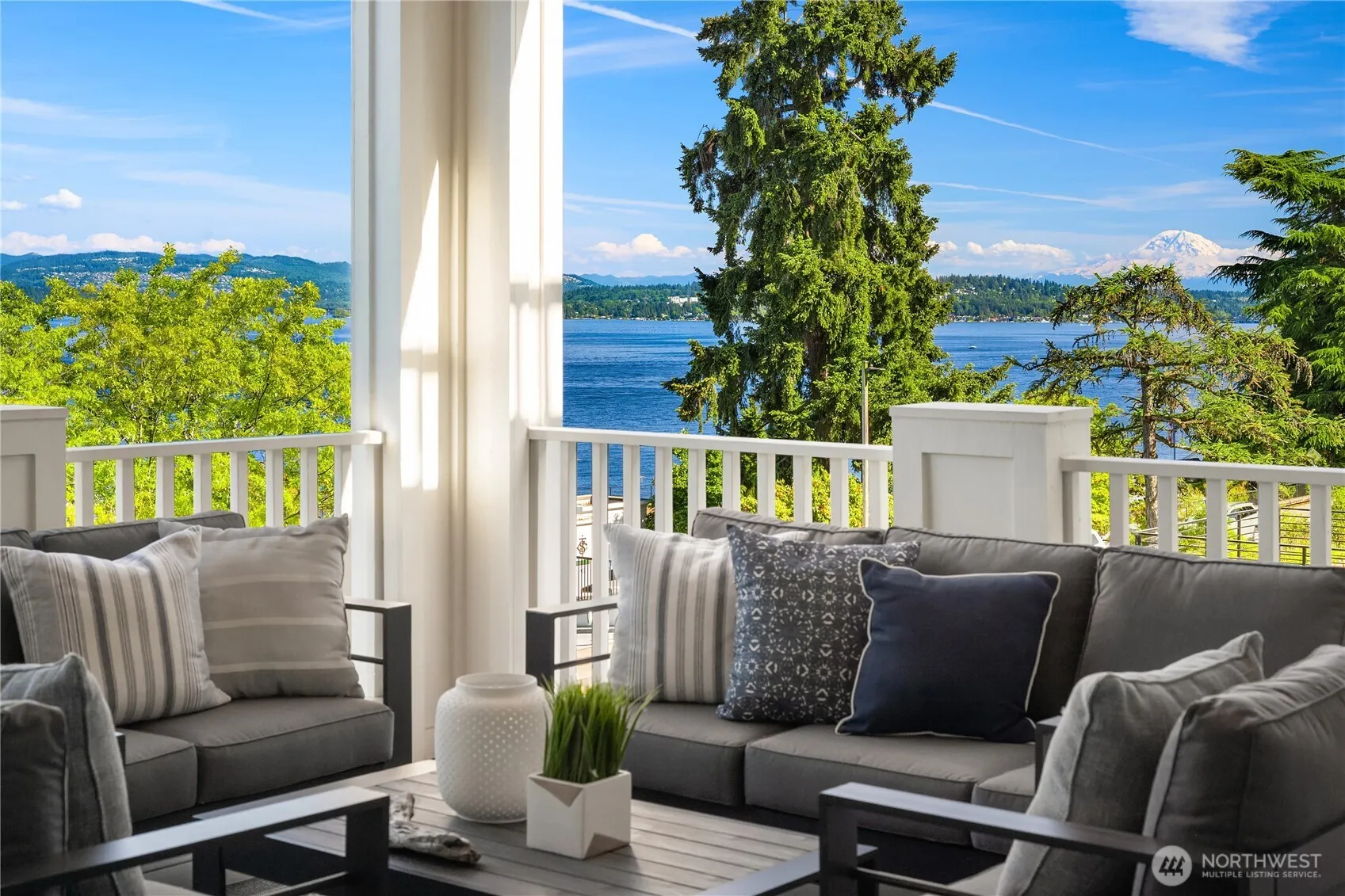 Property photo for 1031 Mcgilvra Boulevard E, Seattle