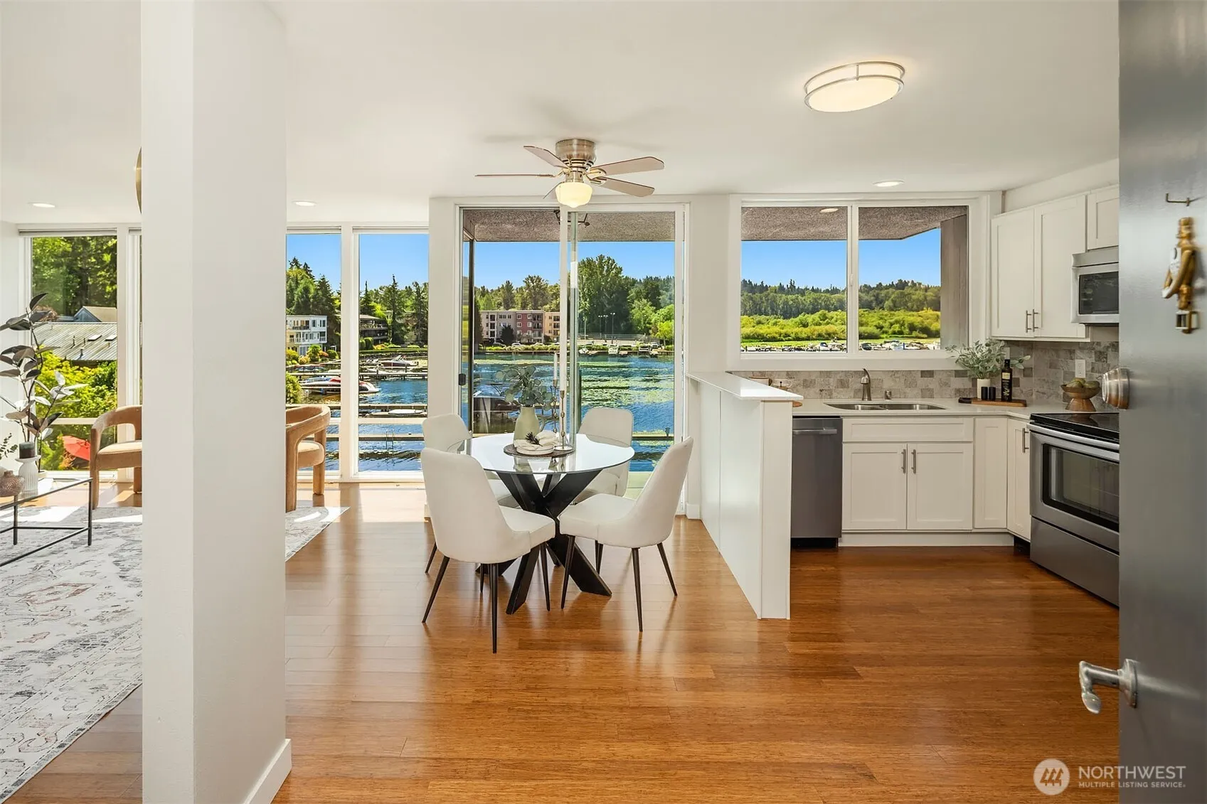 Property photo for 4561 Lake Washington Boulevard Ne #306, Kirkland photo 5