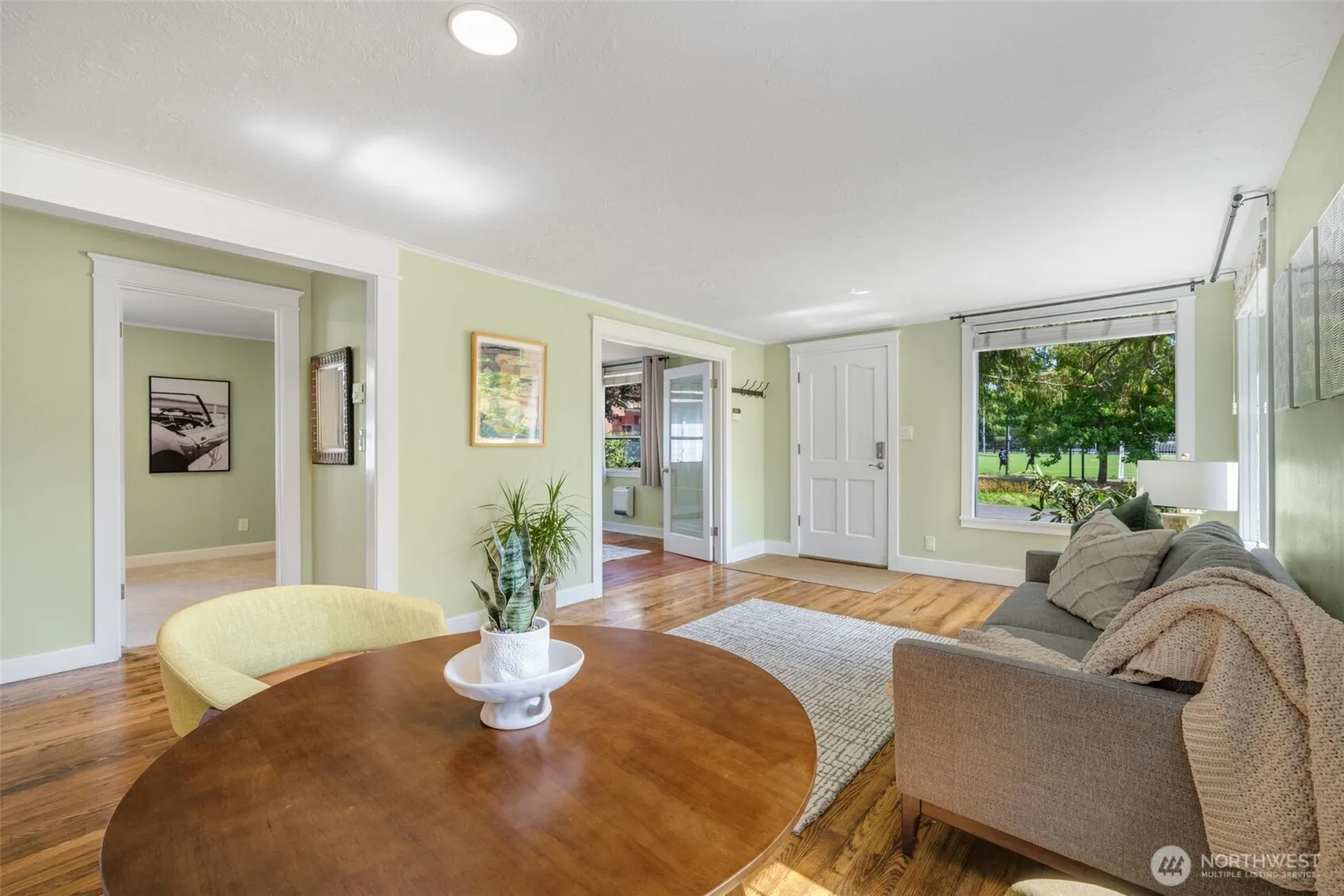 Property photo for 11017 31st Avenue Ne, Seattle photo 3