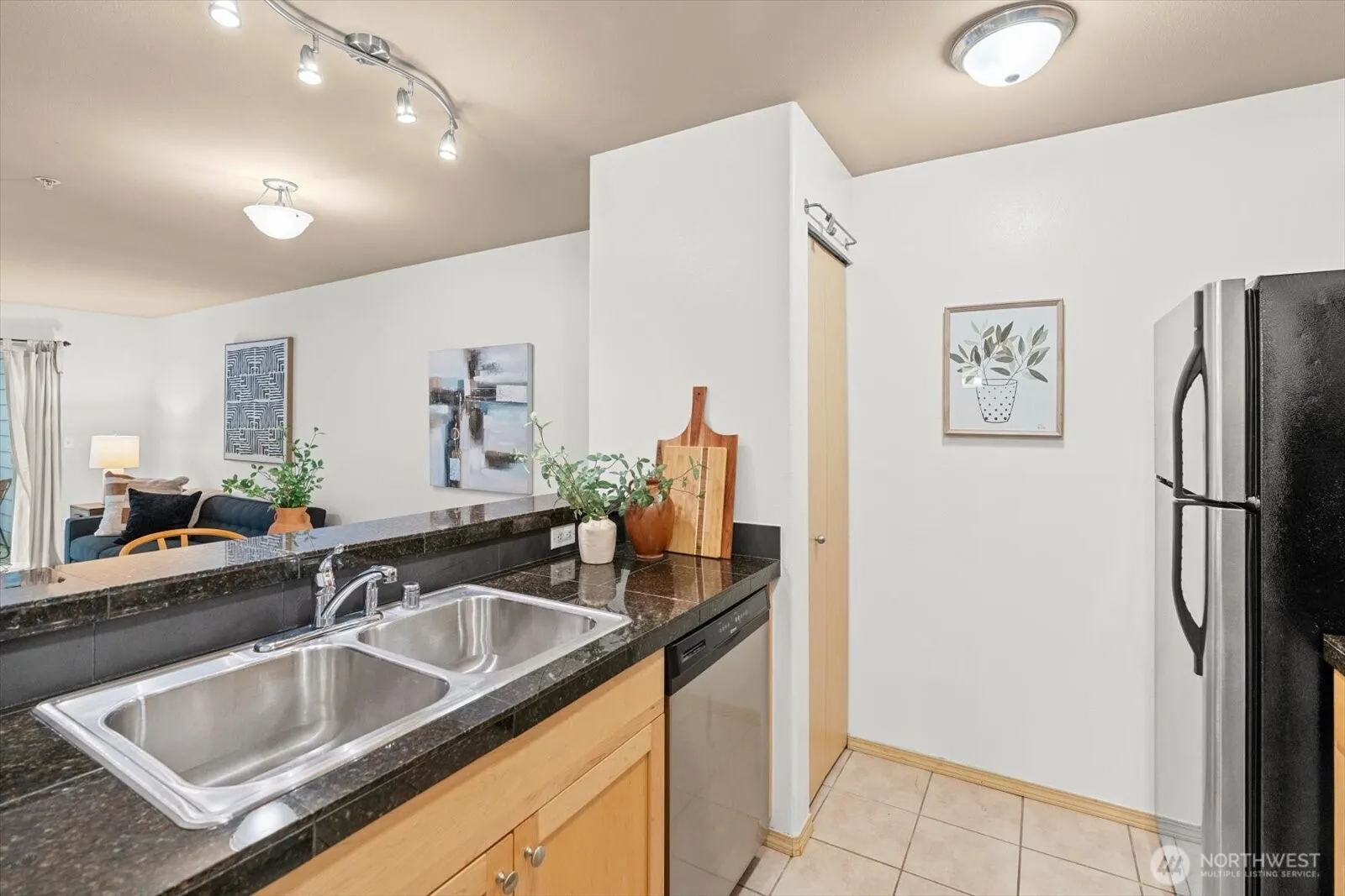 Property photo for 9057 Greenwood Avenue N #306, Seattle photo 2