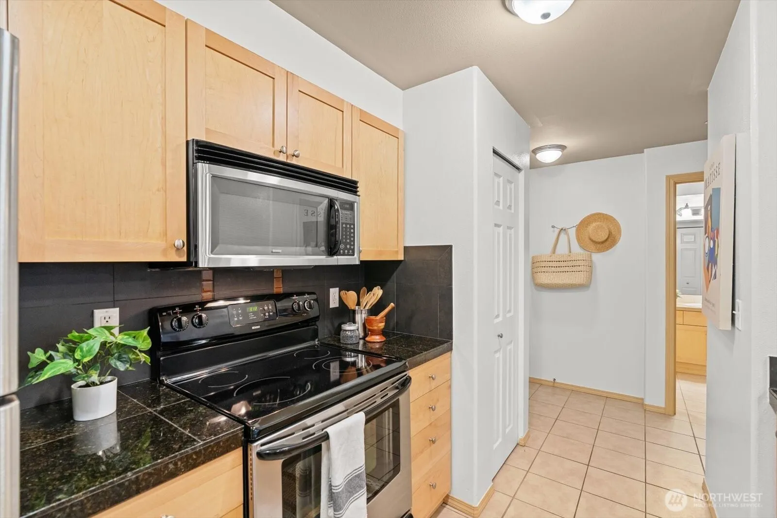 Property photo for 9057 Greenwood Avenue N #306, Seattle photo 4