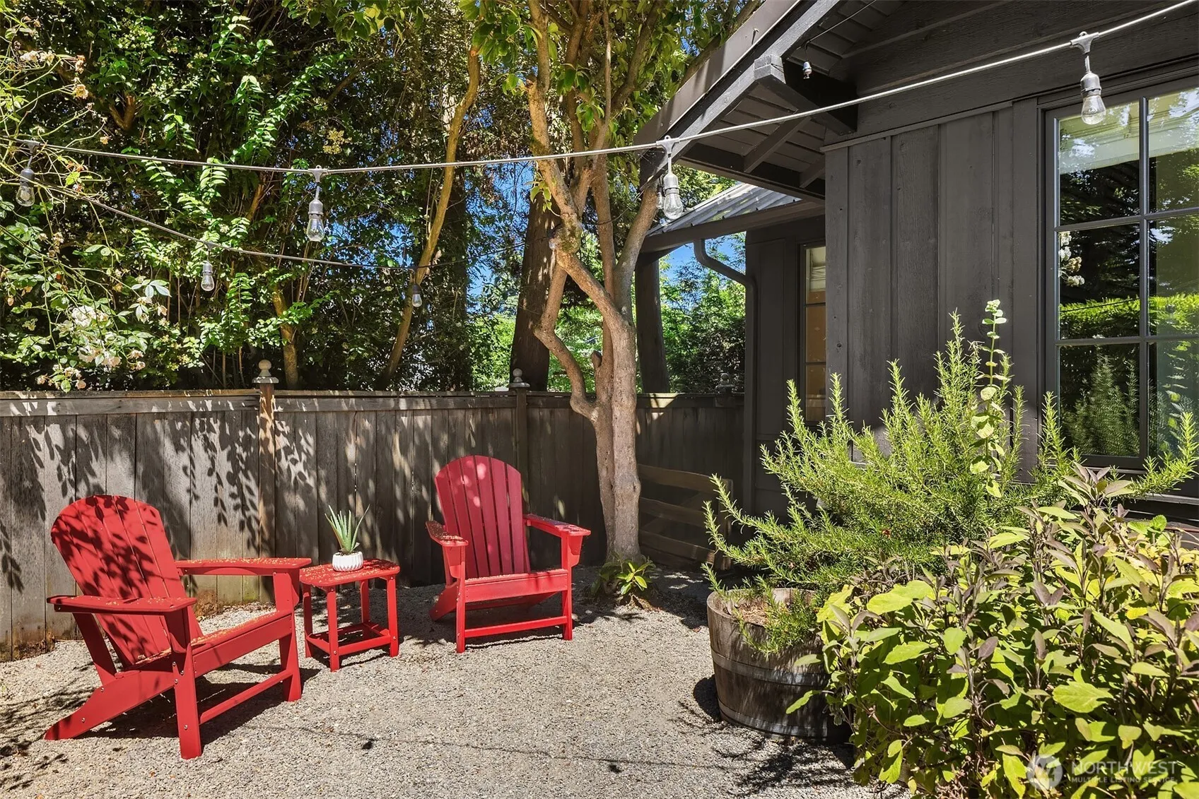 Property photo for 1426 37th Avenue E, Seattle photo 3