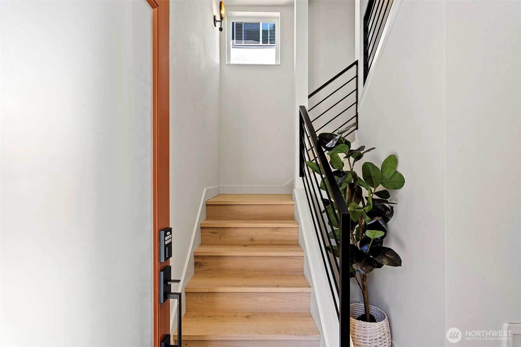 Property photo for 4430 Dayton Avenue N, Seattle photo 3