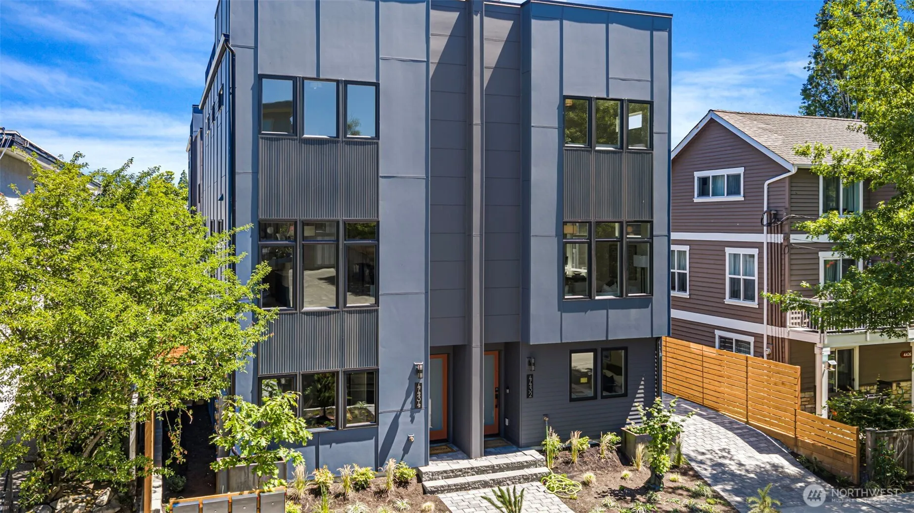 Property photo for 4432 Dayton Avenue N, Seattle photo 2