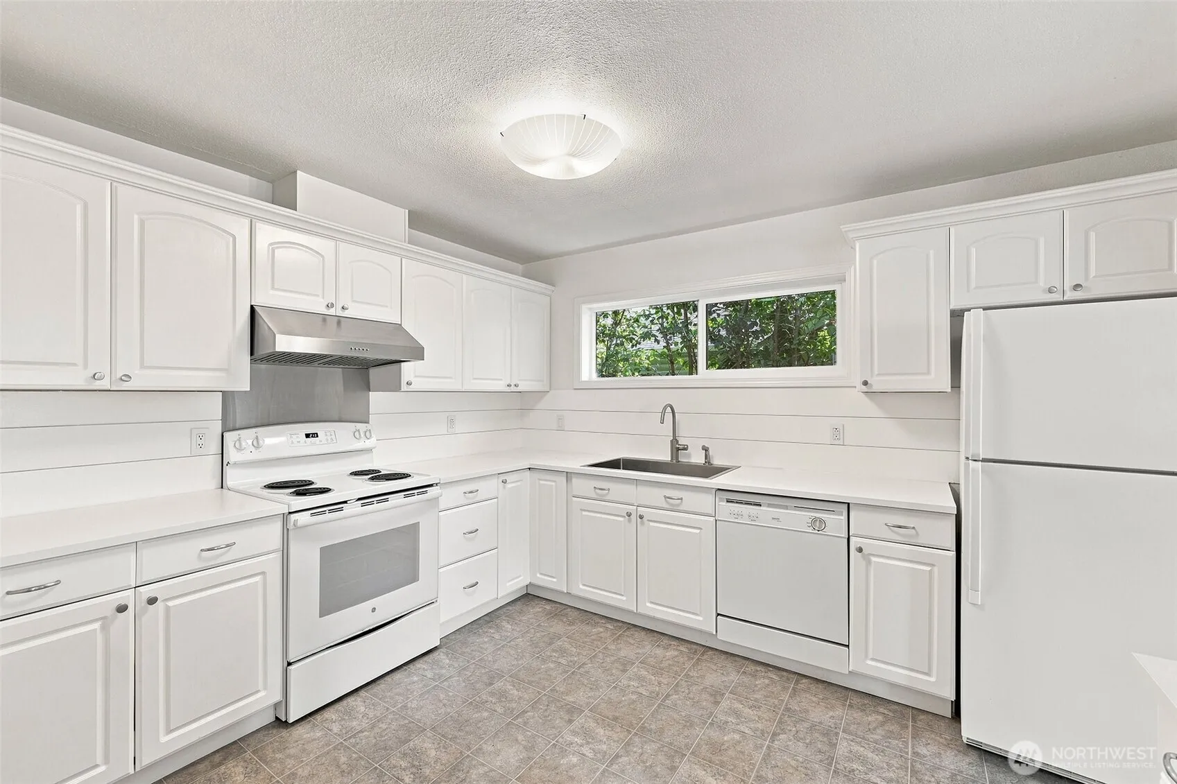 Property photo for 1031 S Howard Street, Tacoma photo 5