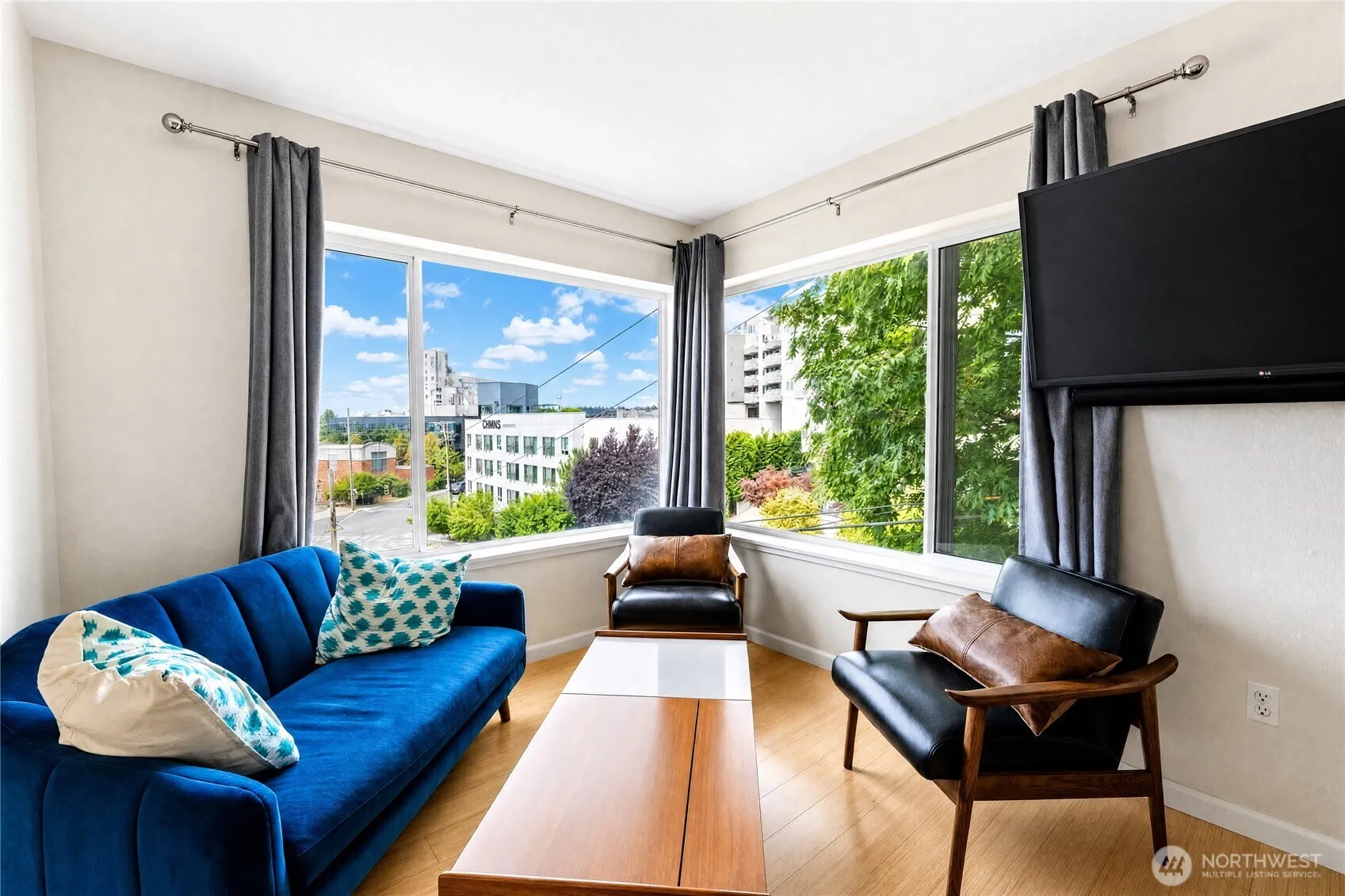 Property photo for 524 6th Avenue W #302, Seattle photo 5