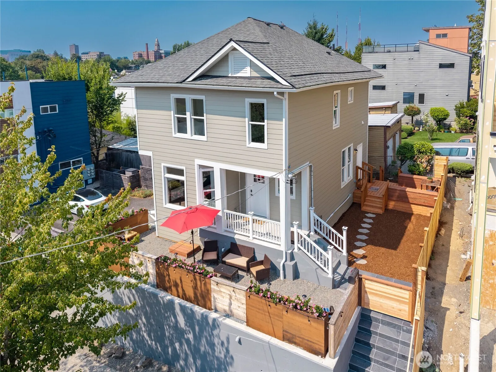 Property photo for 2216 E Fir Street, Seattle photo 2