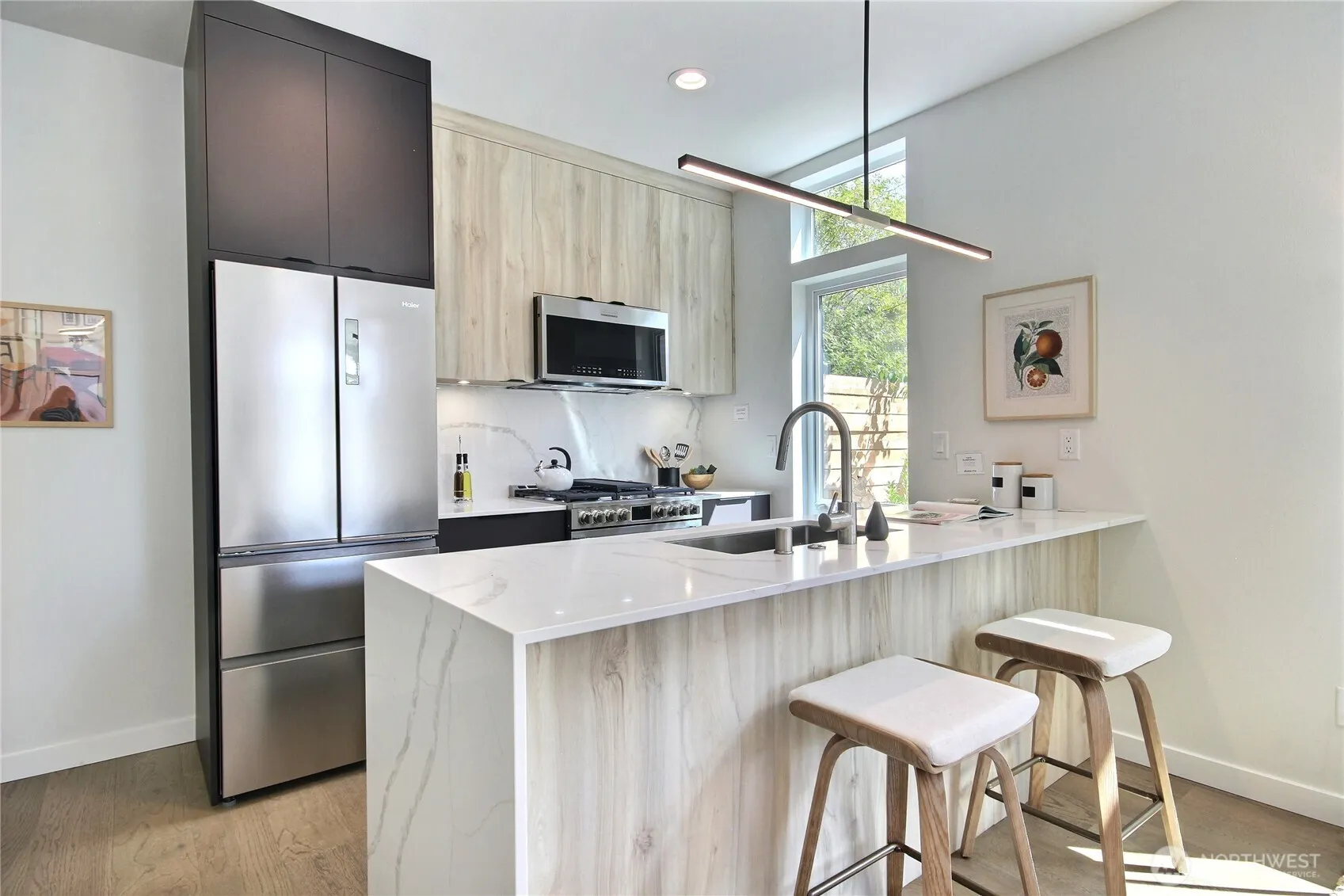 Property photo for 811 Ne 90th Street, Seattle photo 3
