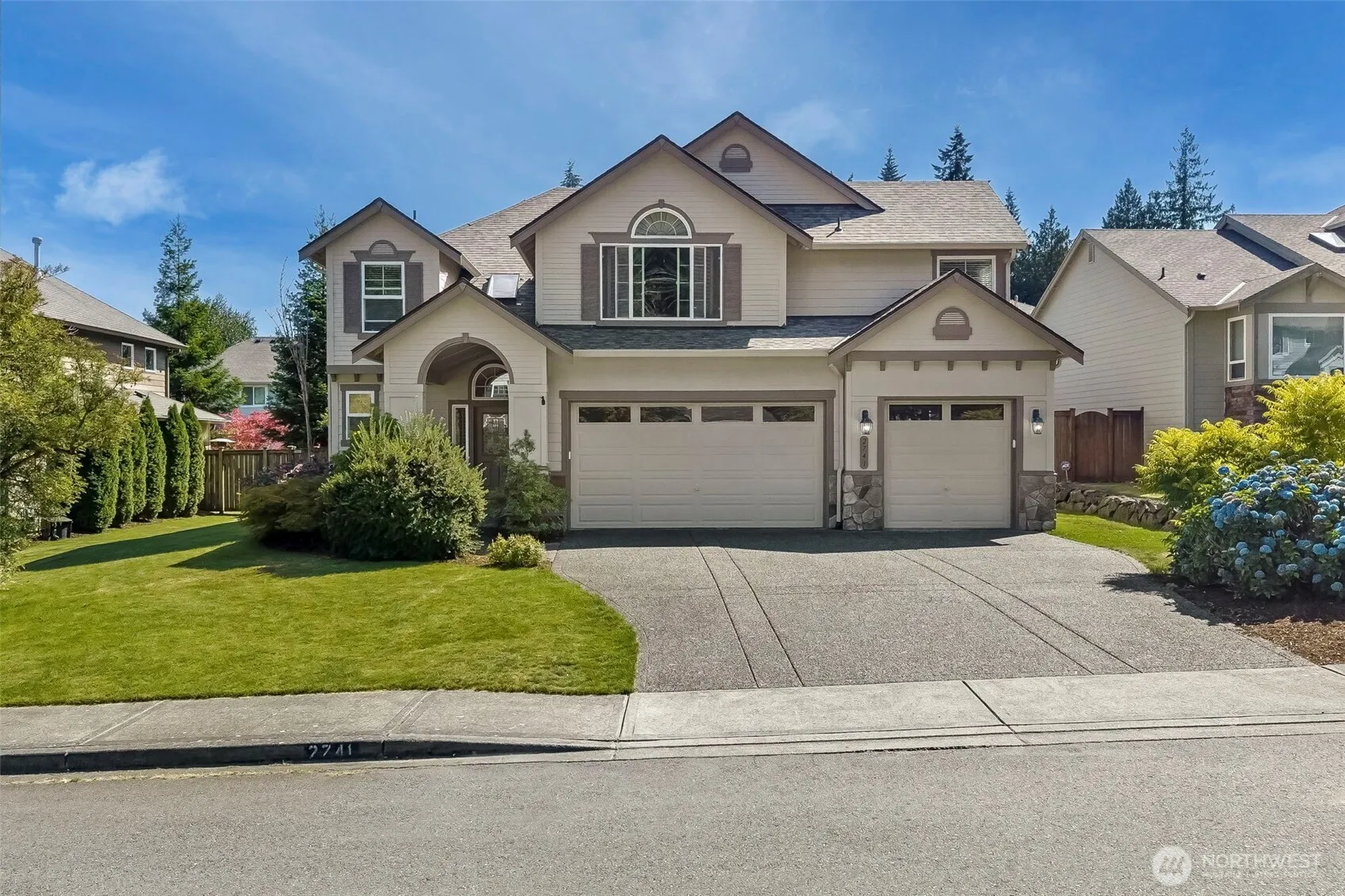 Property photo for 2741 Ne Noll Valley Loop, Poulsbo