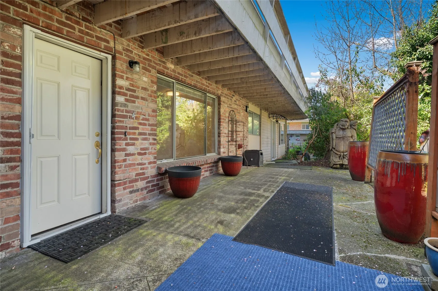 Property photo for 324 3rd Avenue S, Edmonds photo 2