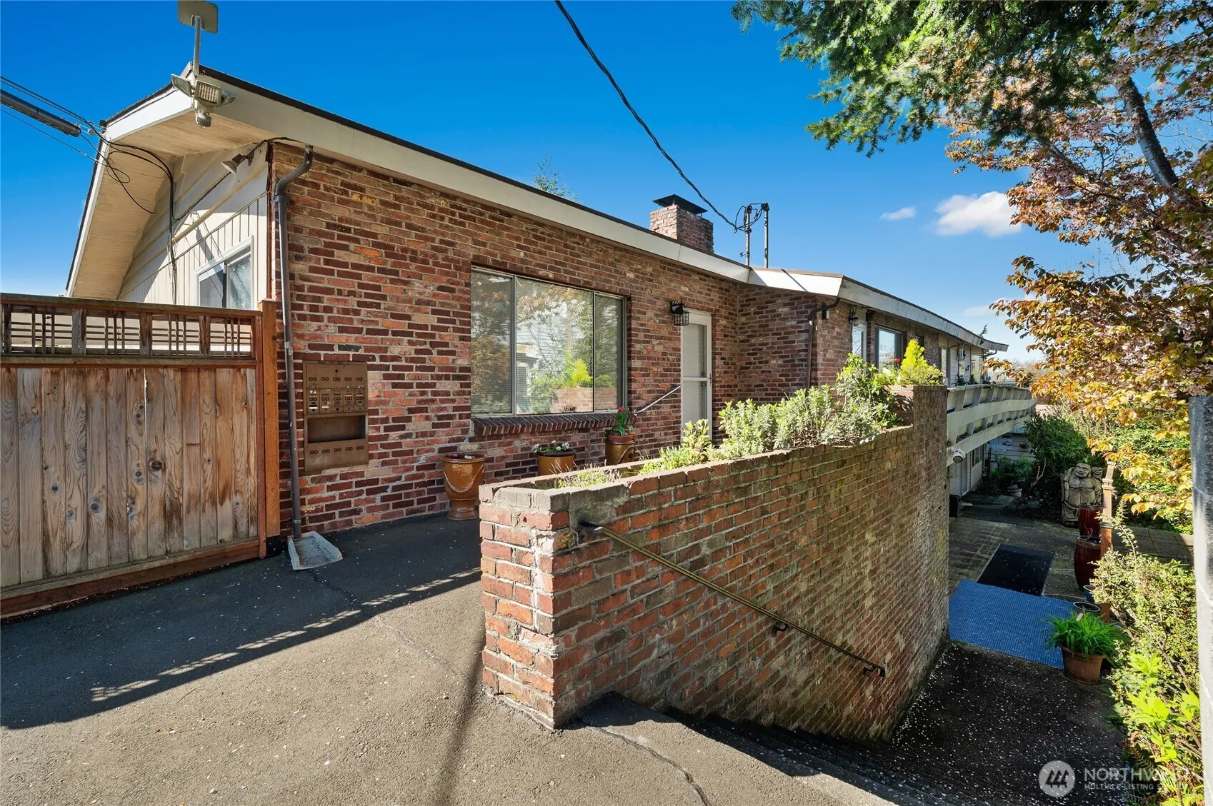 Property photo for 324 3rd Avenue S, Edmonds photo 4